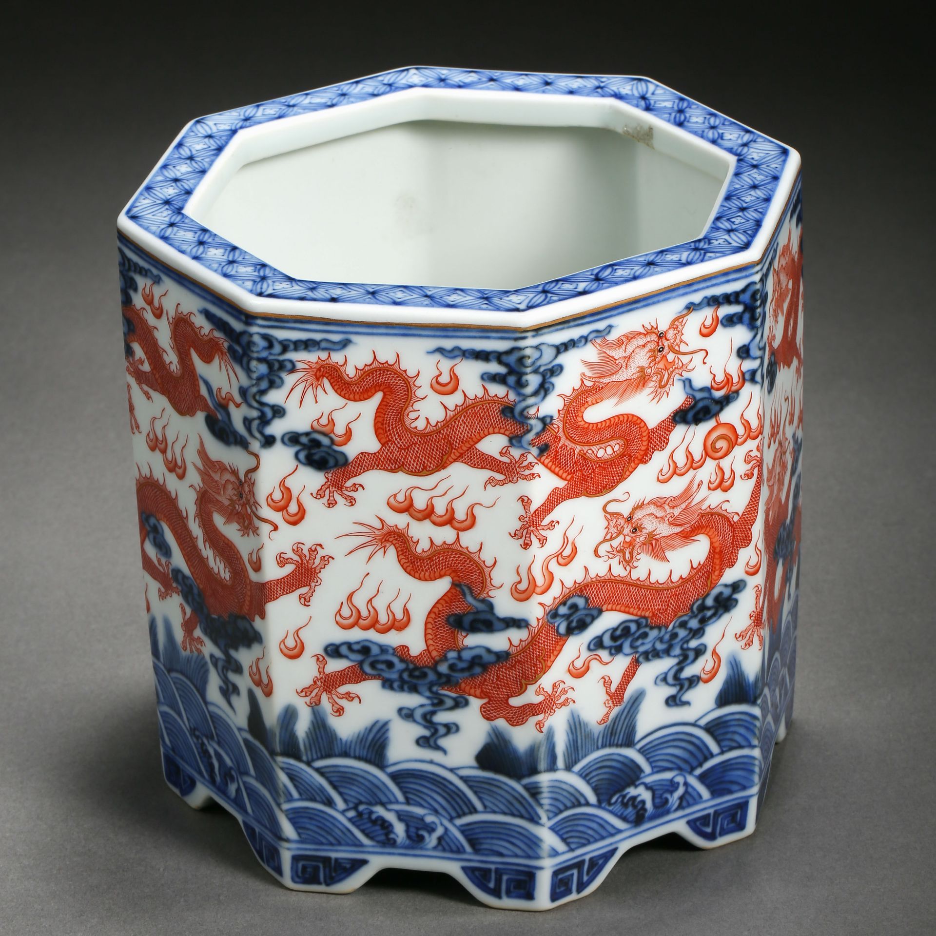 A Chinese Underglaze Blue and Iron Red Dragon Brushpot - Image 3 of 8