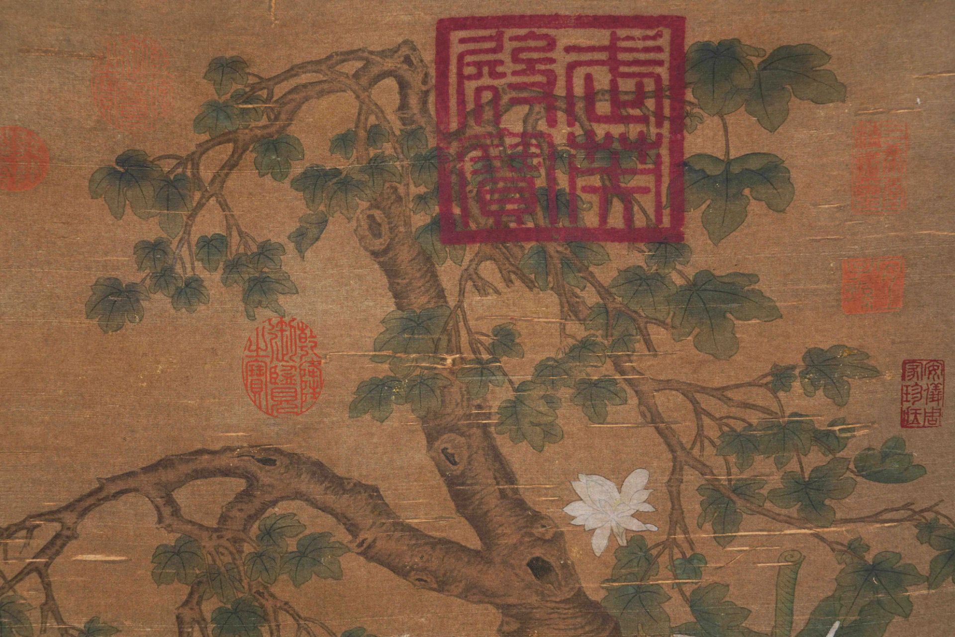 A Chinese Scroll Painting Signed Gu Hongzhong - Image 6 of 13
