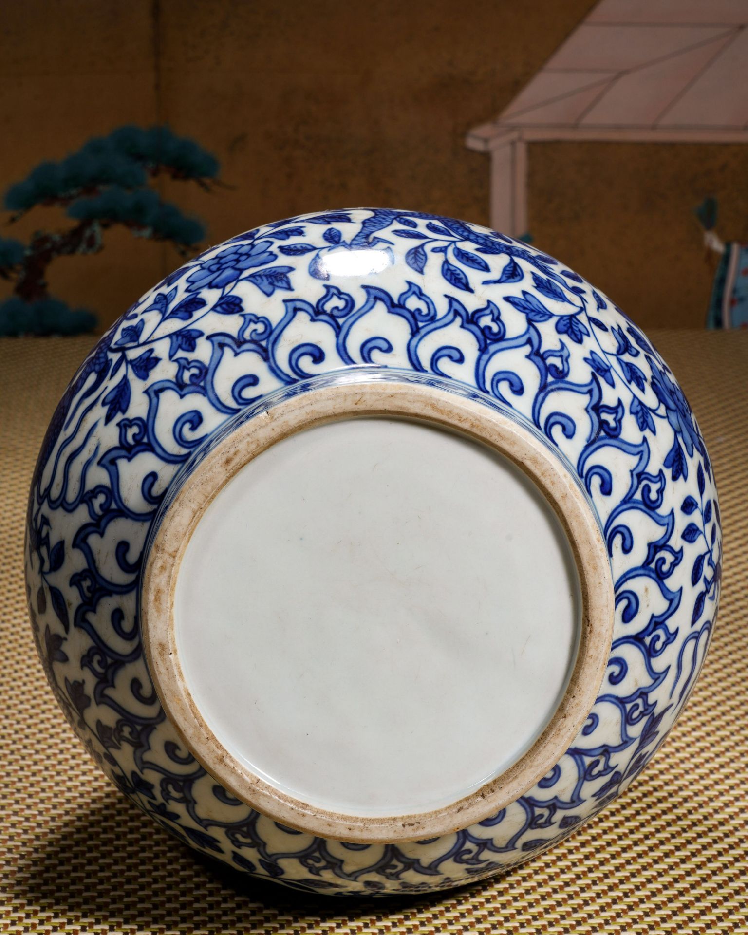 A Chinese Blue and White Dragon Garlic Head Vase - Image 16 of 16