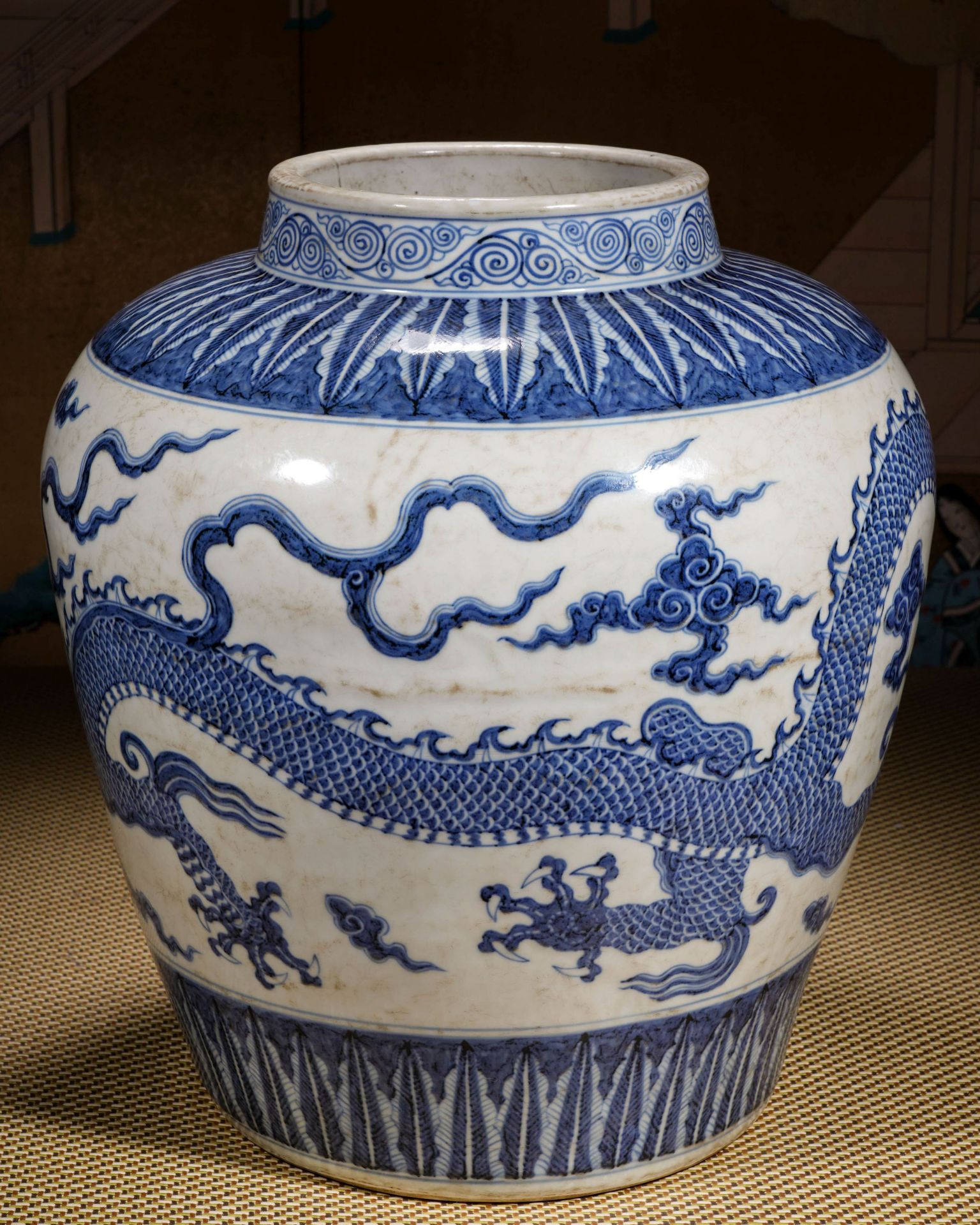 A Chinese Blue and White Dragon Jar - Image 9 of 13