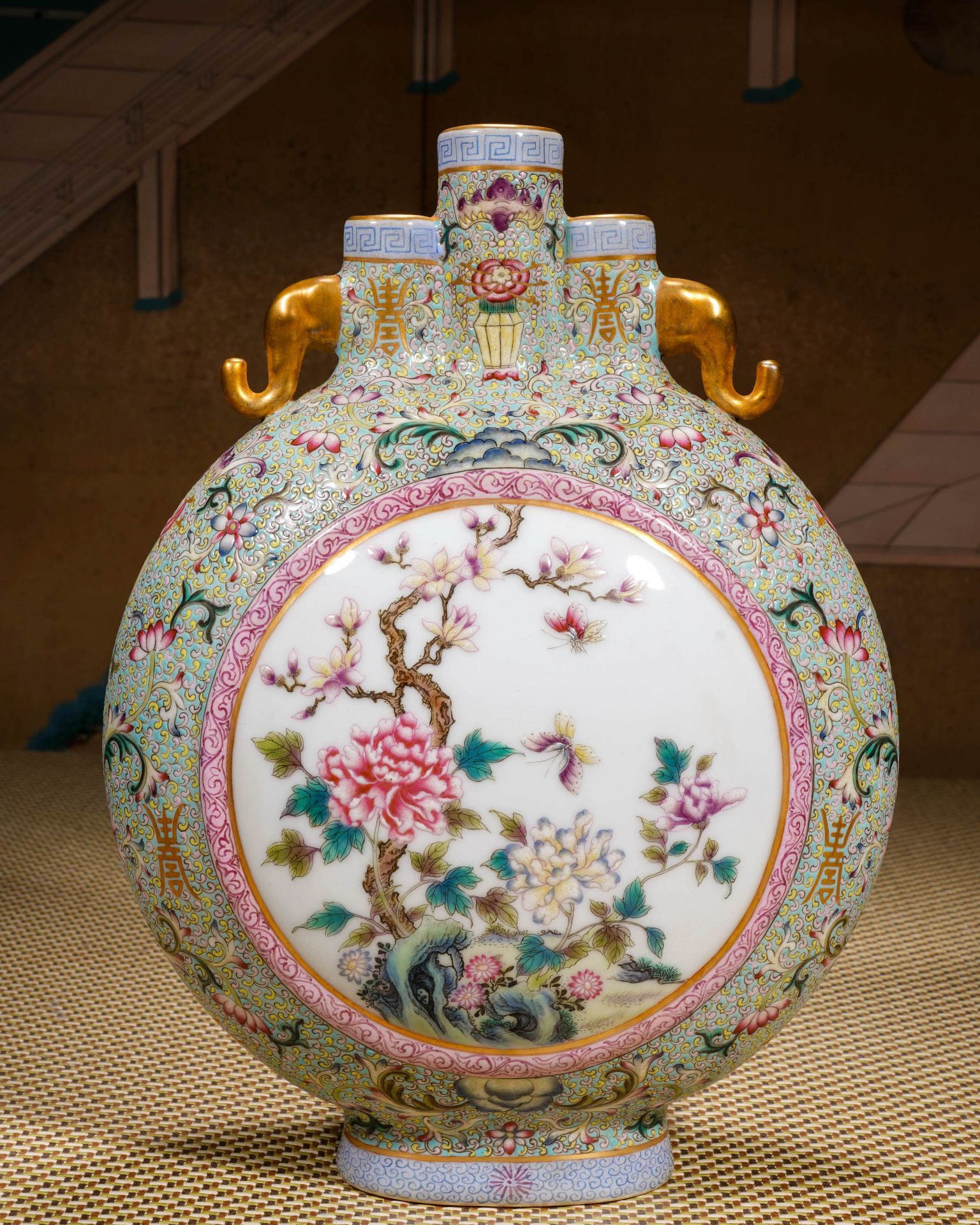 A Chinese Famille Rose Blooms Moon Flask - Image 7 of 11