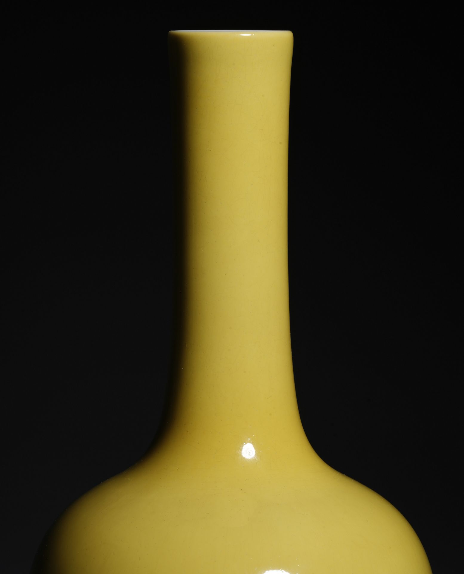 A Chinese Yellow Glaze Vase - Image 4 of 11