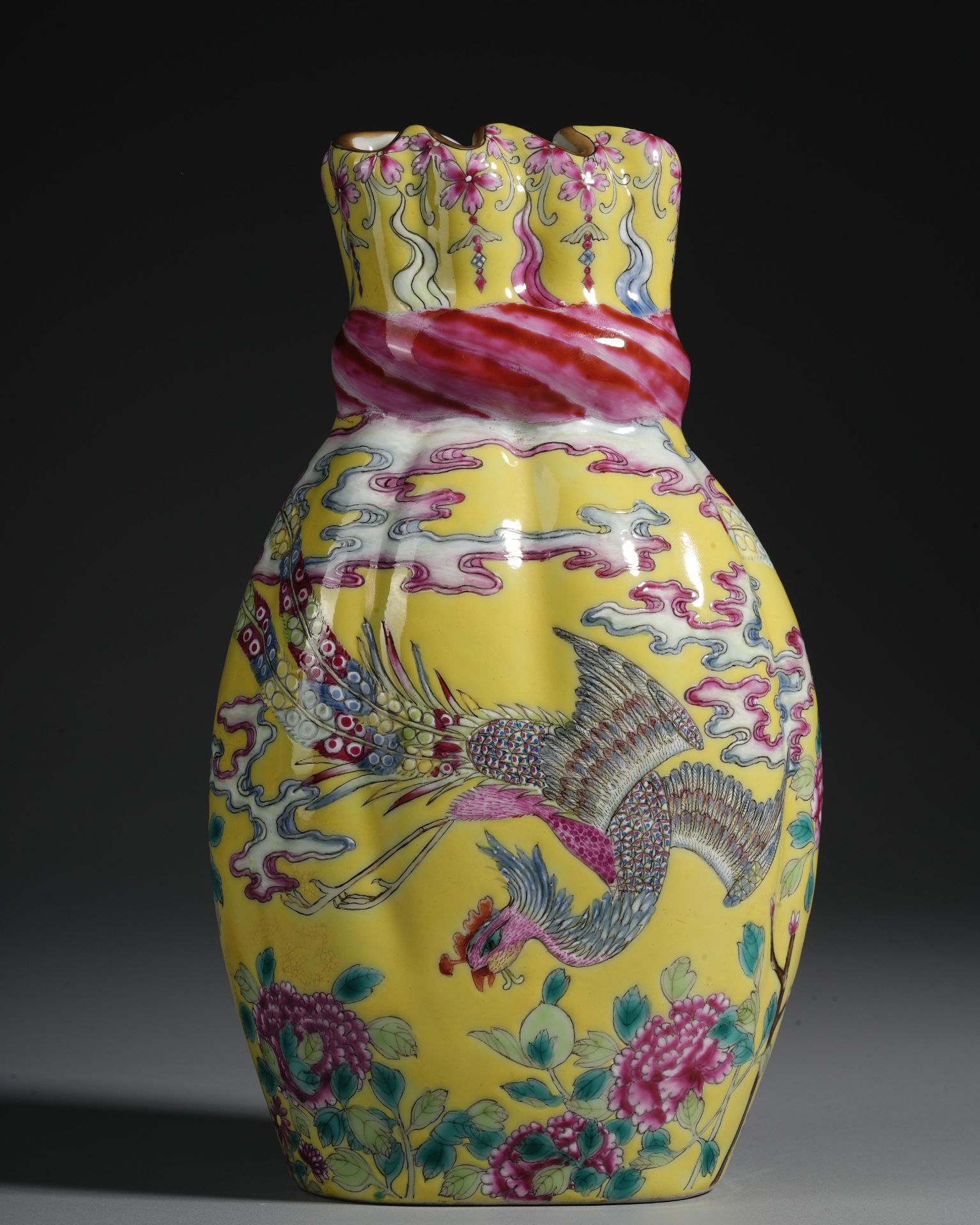 A Chinese Famille Rose Phoenix Vase - Image 7 of 15
