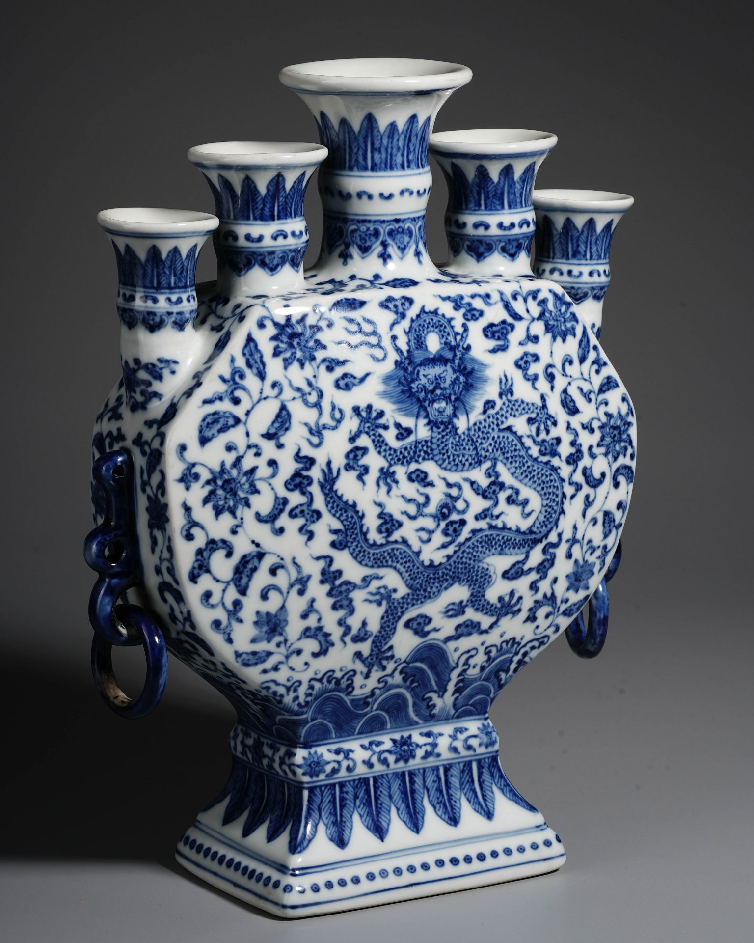 A Chinese Blue and White Dragon Five Sprouts Vase - Image 5 of 14