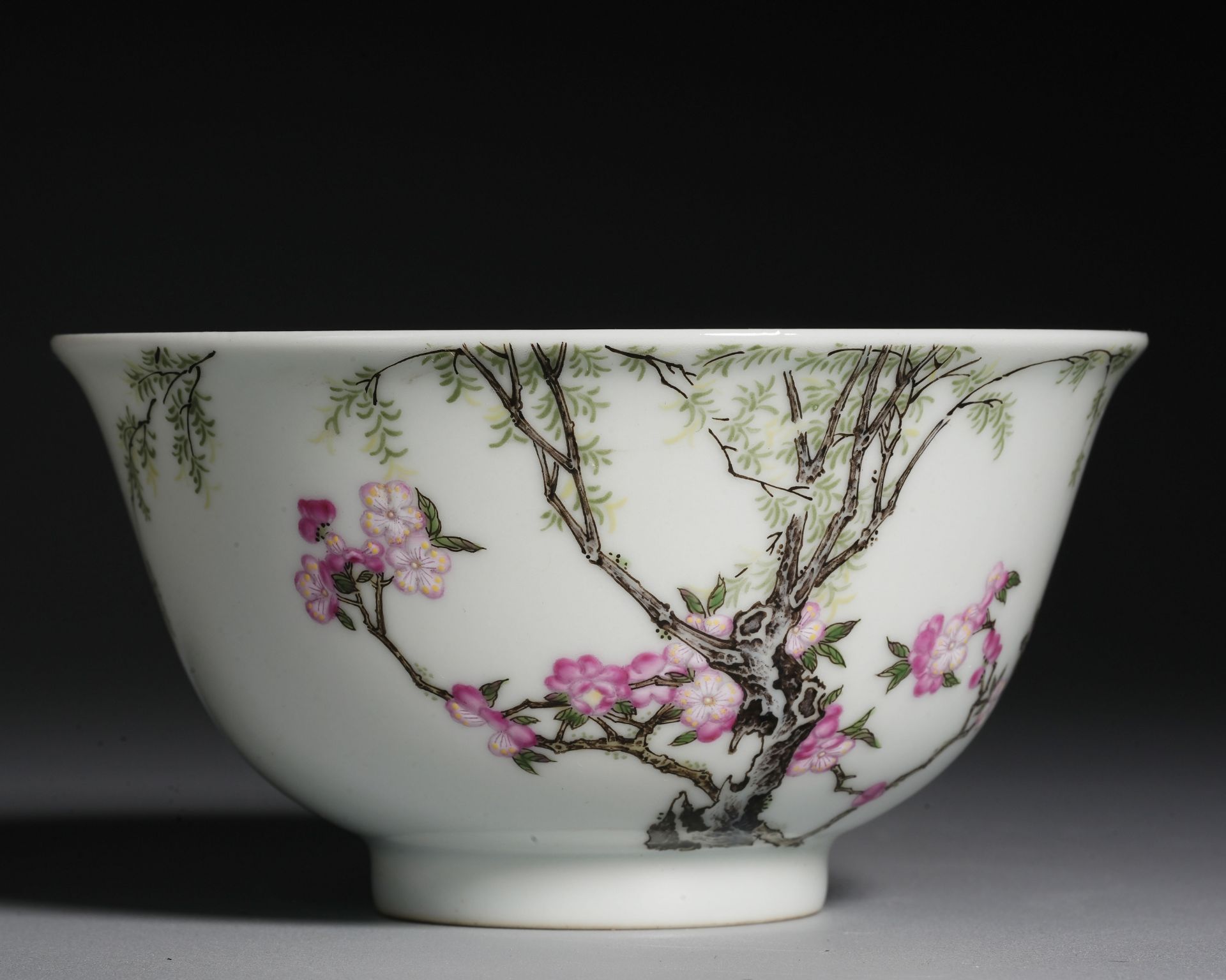Pair Chinese Famille Rose Magpies Bowls - Image 5 of 14