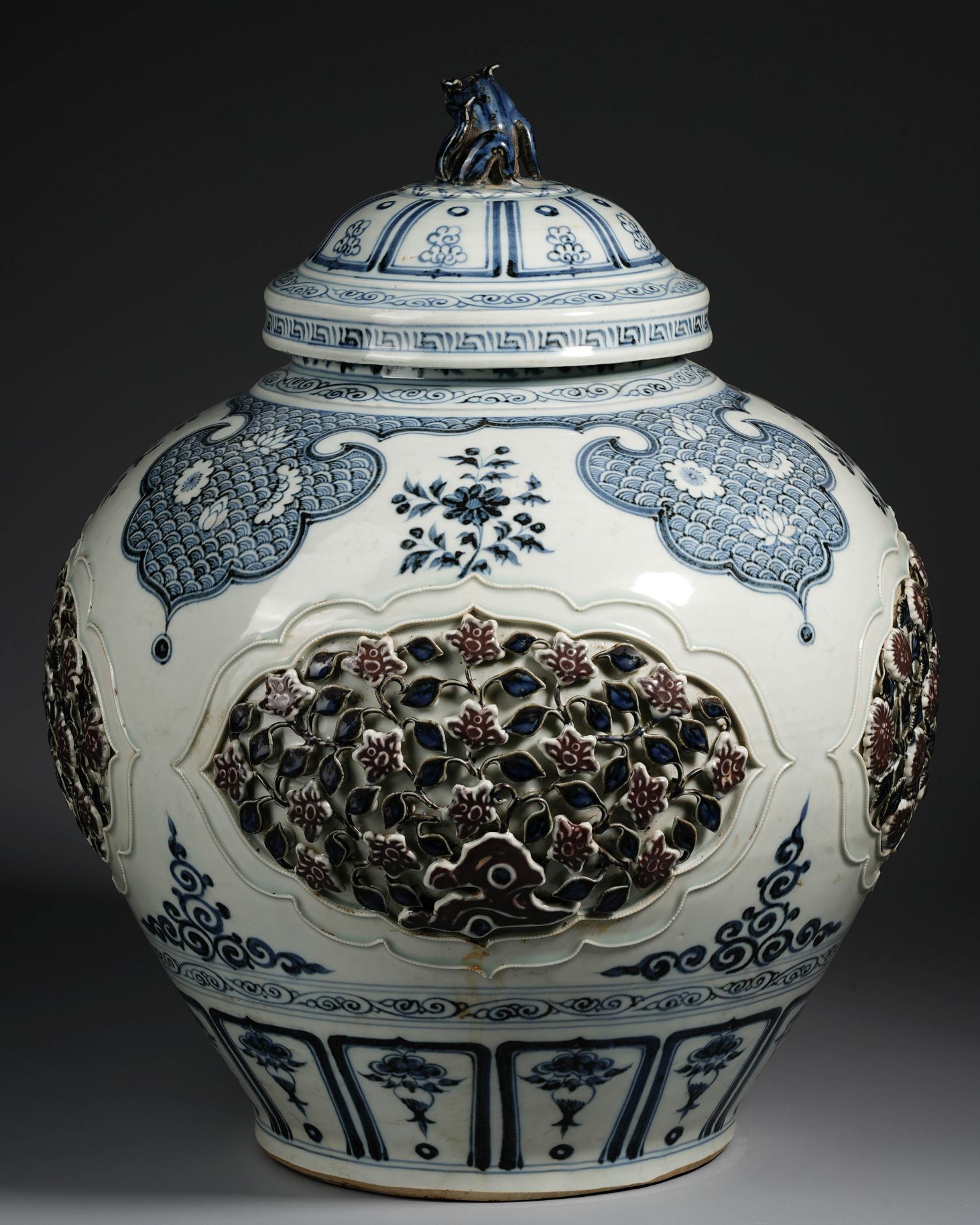 A Chinese Underglaze Blue and Copper Red Jar with CoverÂ  - Image 5 of 15
