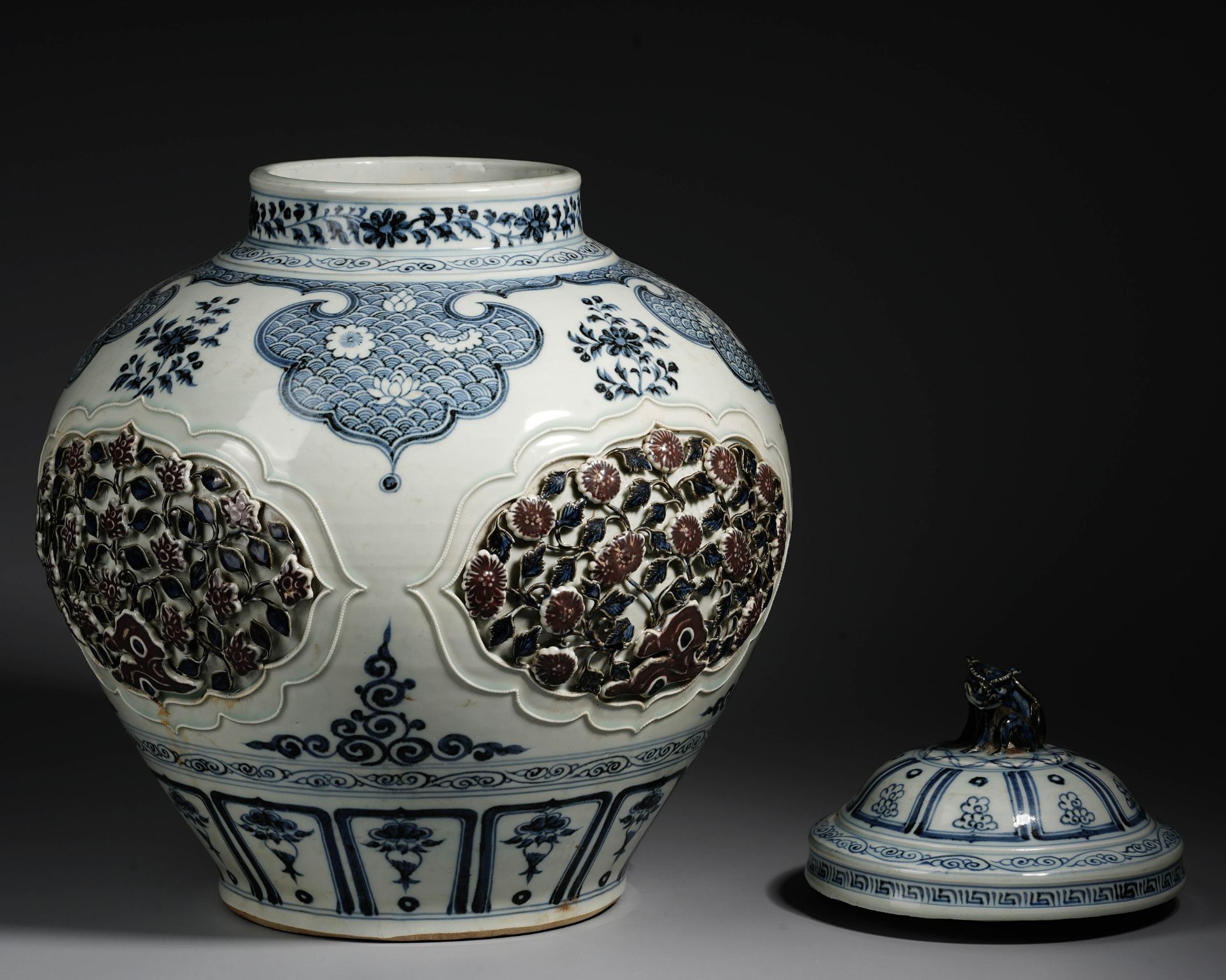 A Chinese Underglaze Blue and Copper Red Jar with CoverÂ  - Image 6 of 15