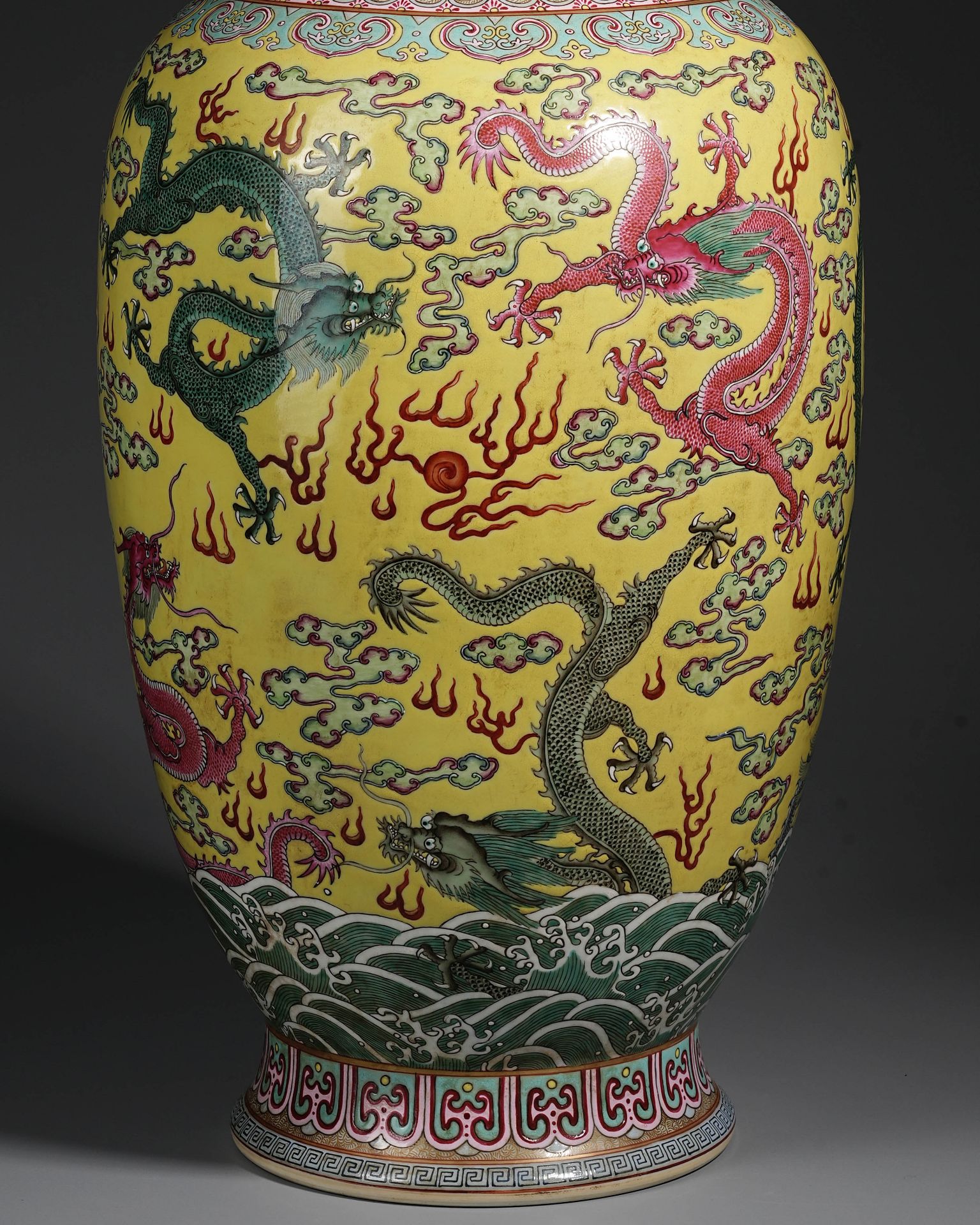 A Chinese Famille Rose Dragons Vase - Image 2 of 19