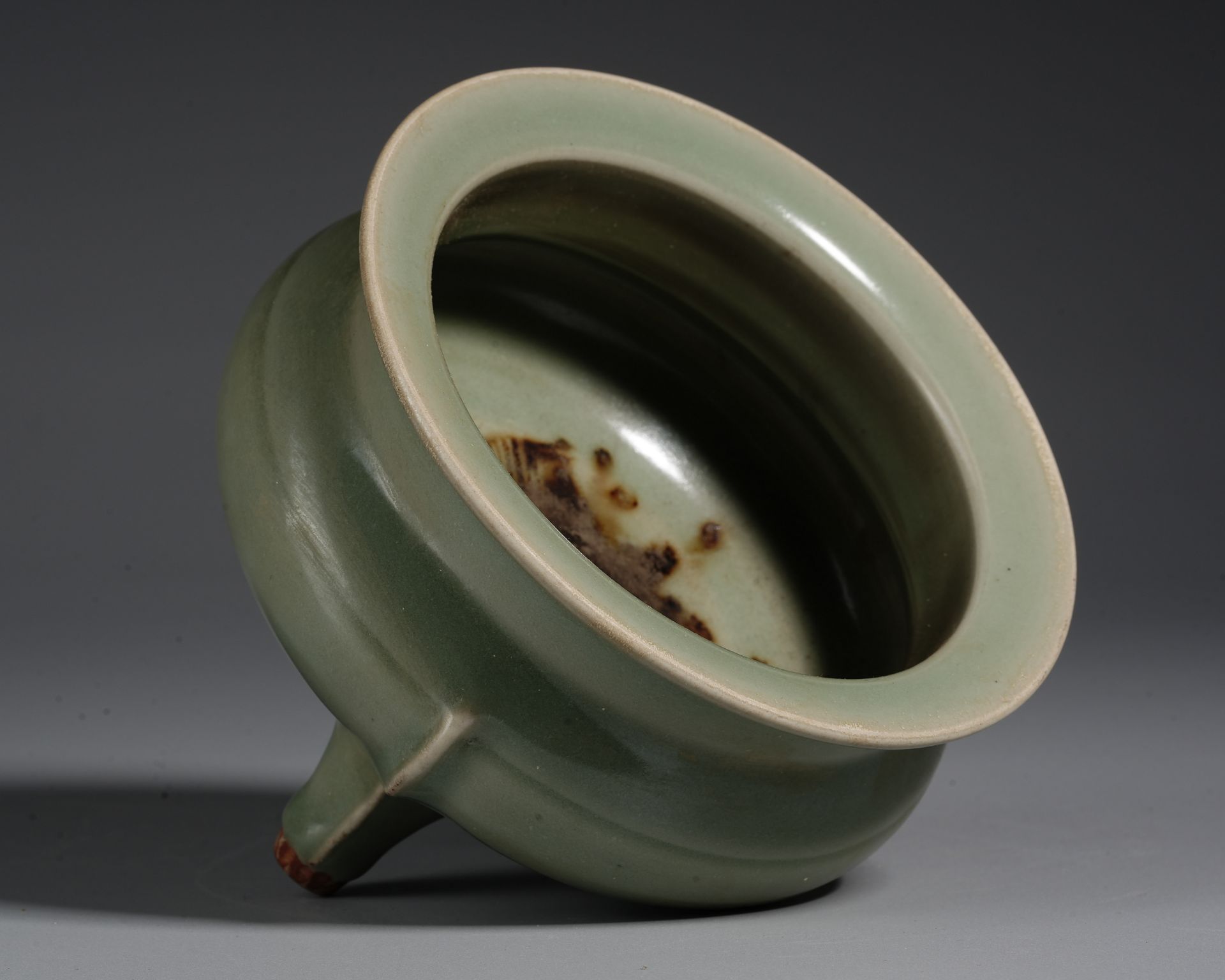 A Chinese Longquan Celadon Glaze Tripod CenserÂ  - Image 6 of 13