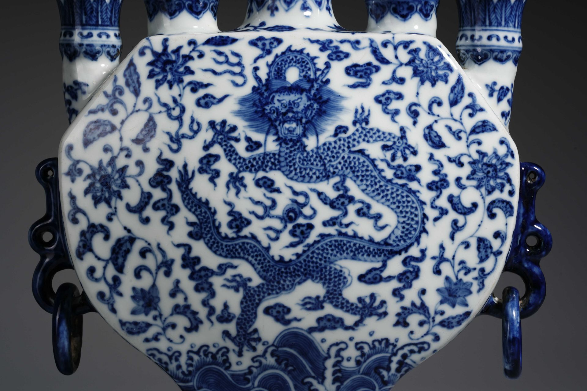 A Chinese Blue and White Dragon Five Sprouts Vase - Image 4 of 14