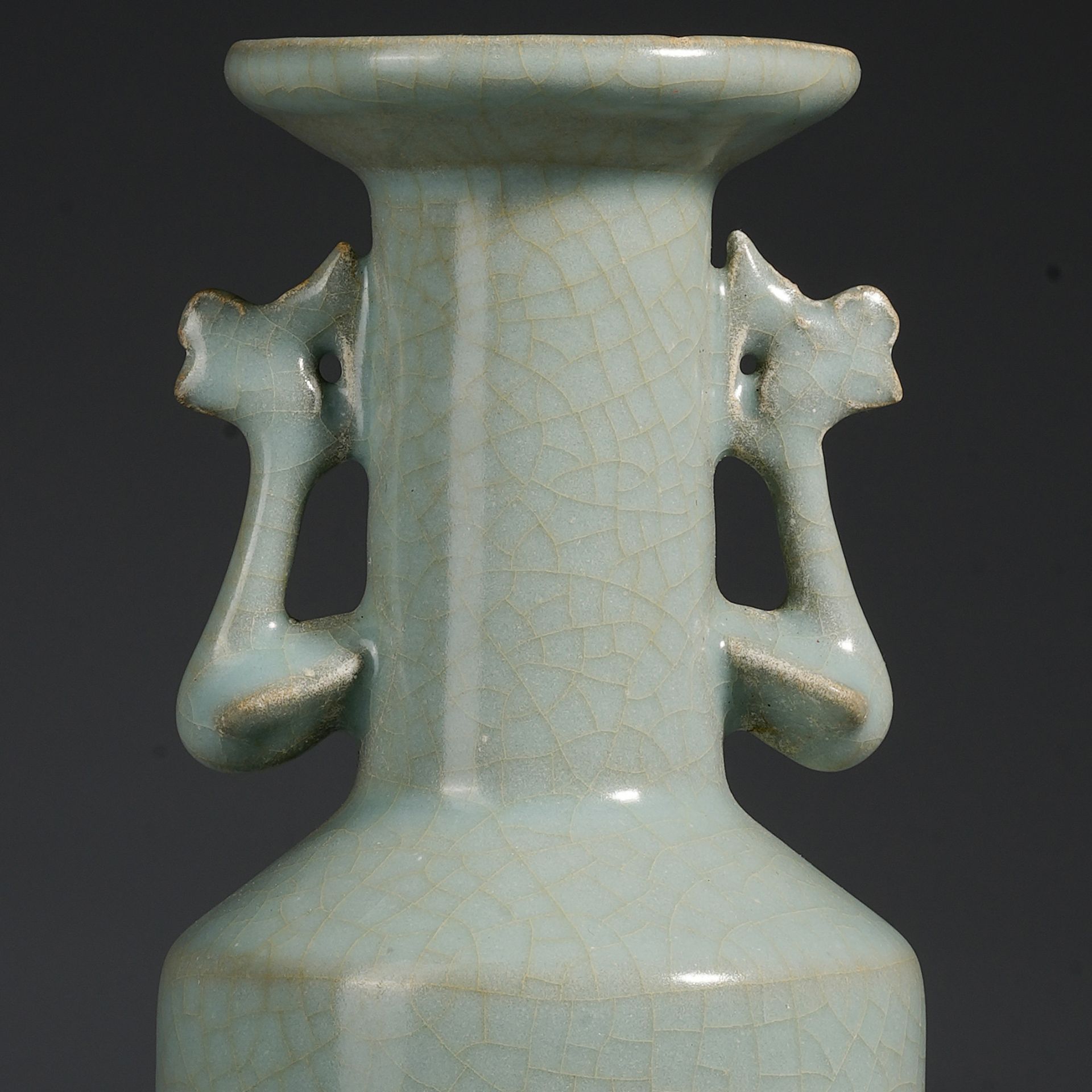 A Chinese Longquan Celadon Glaze Vase - Image 3 of 13