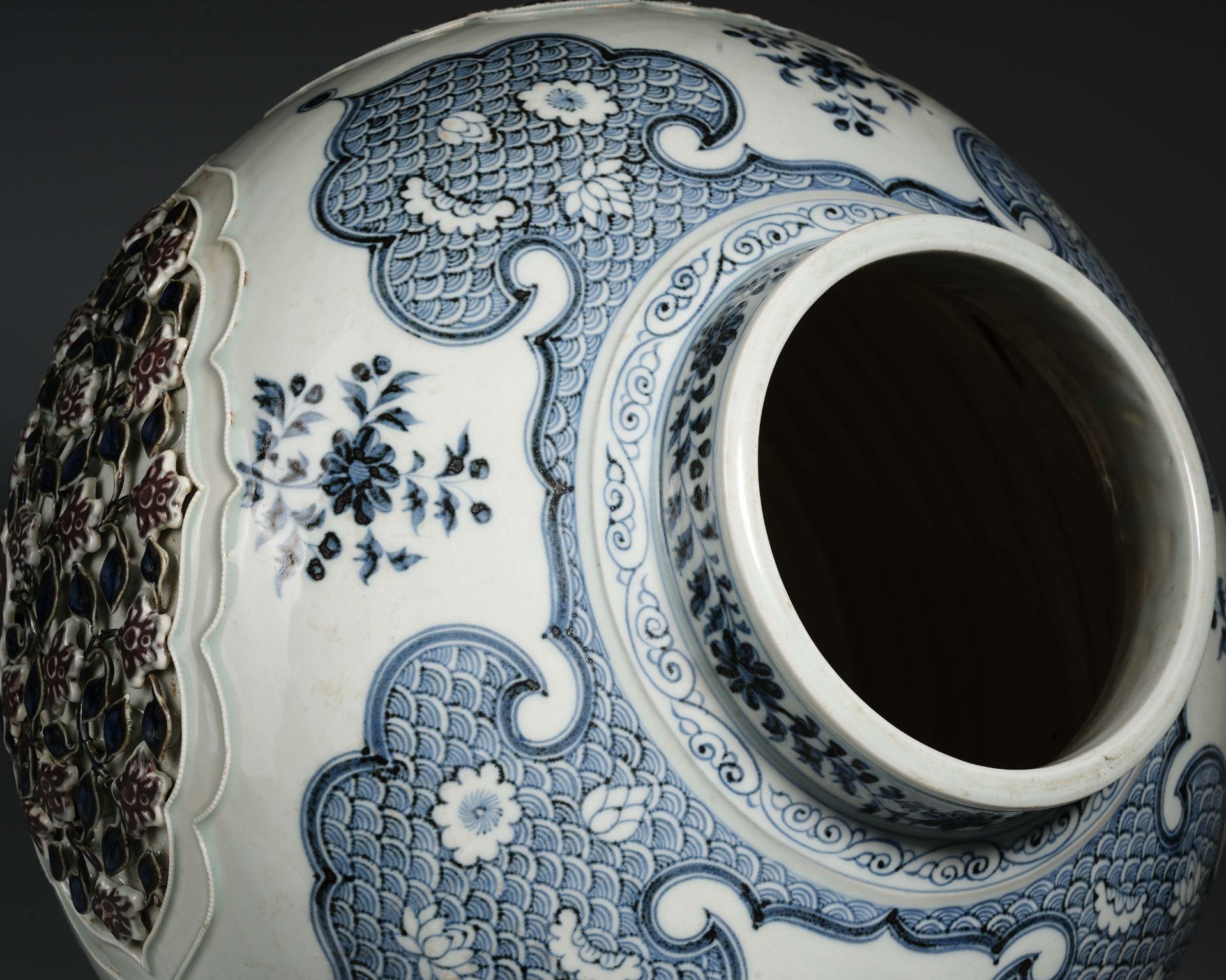A Chinese Underglaze Blue and Copper Red Jar with CoverÂ  - Image 10 of 15