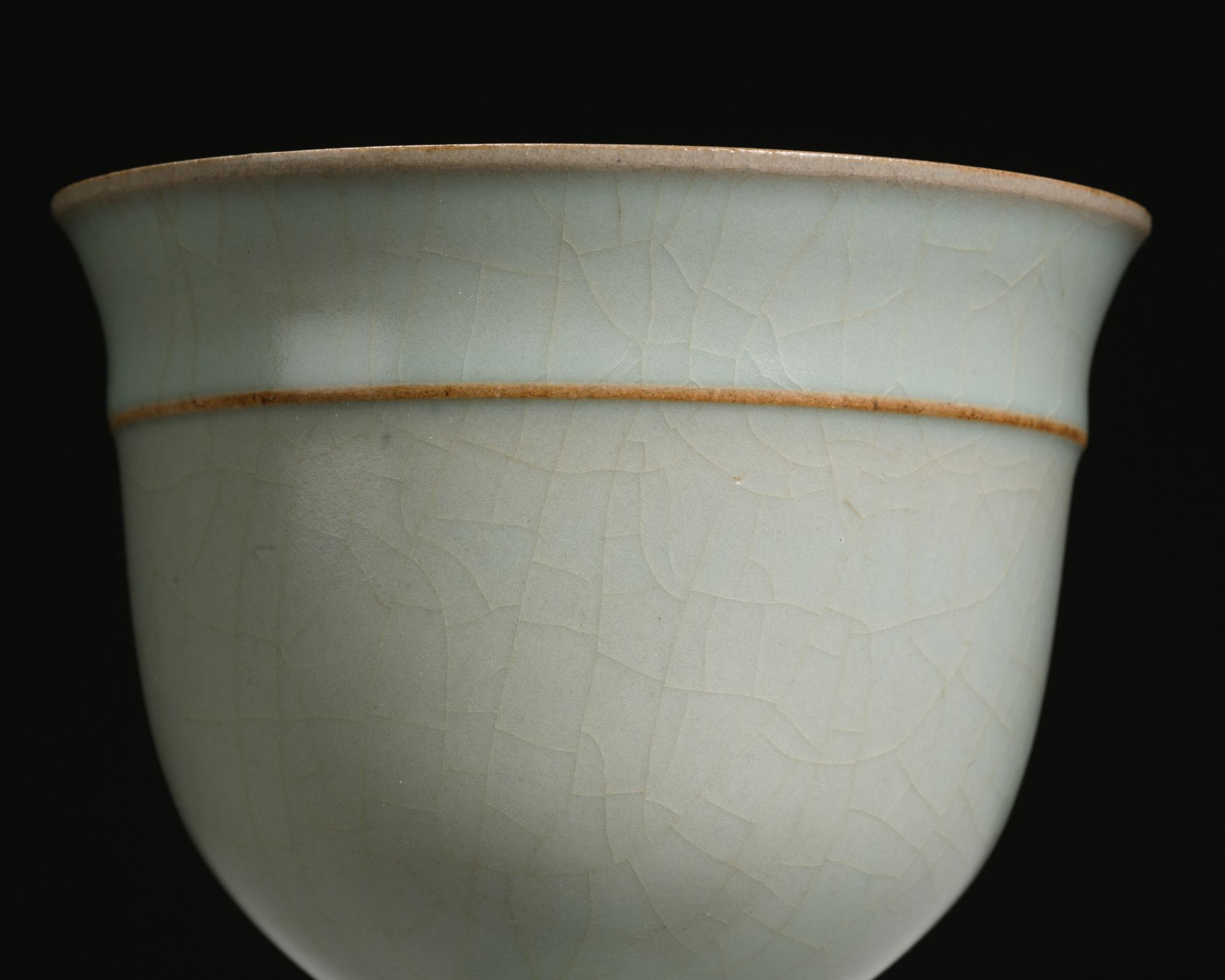 A Chinese Ru-ware Lobed Cup - Bild 5 aus 11