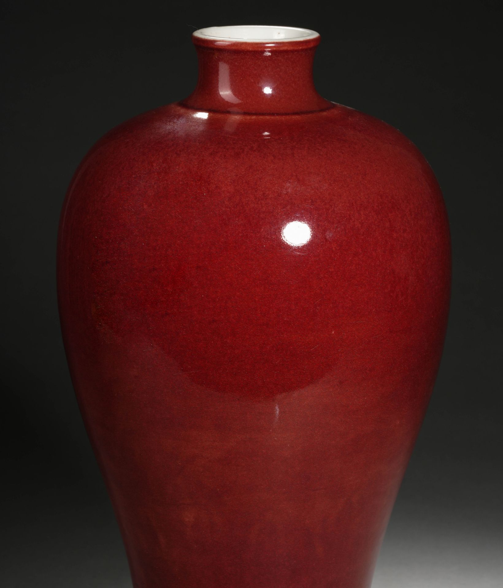 A Chinese Copper Red Vase Meiping - Bild 4 aus 10