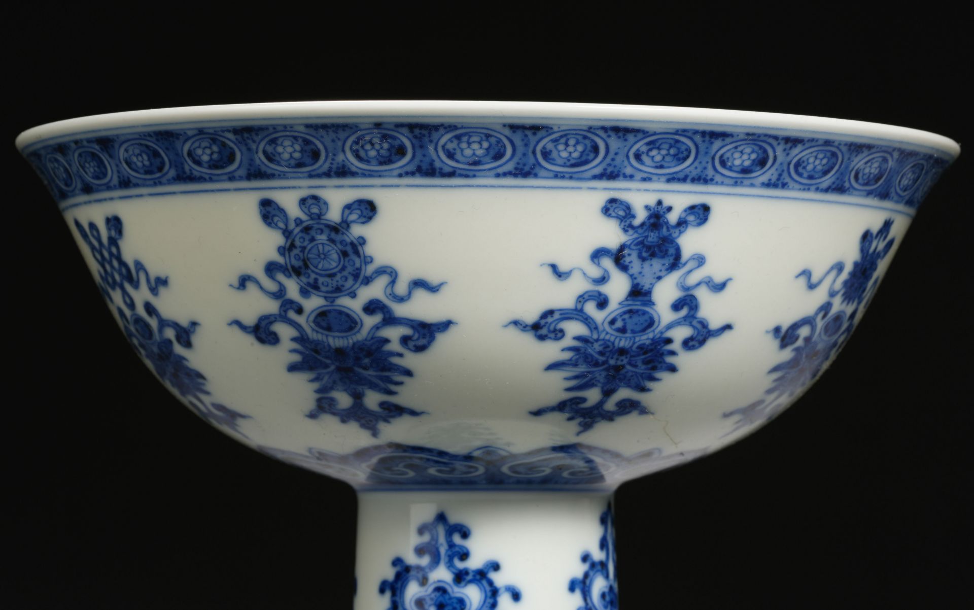 A Chinese Blue and White Steam Bowl - Bild 4 aus 9