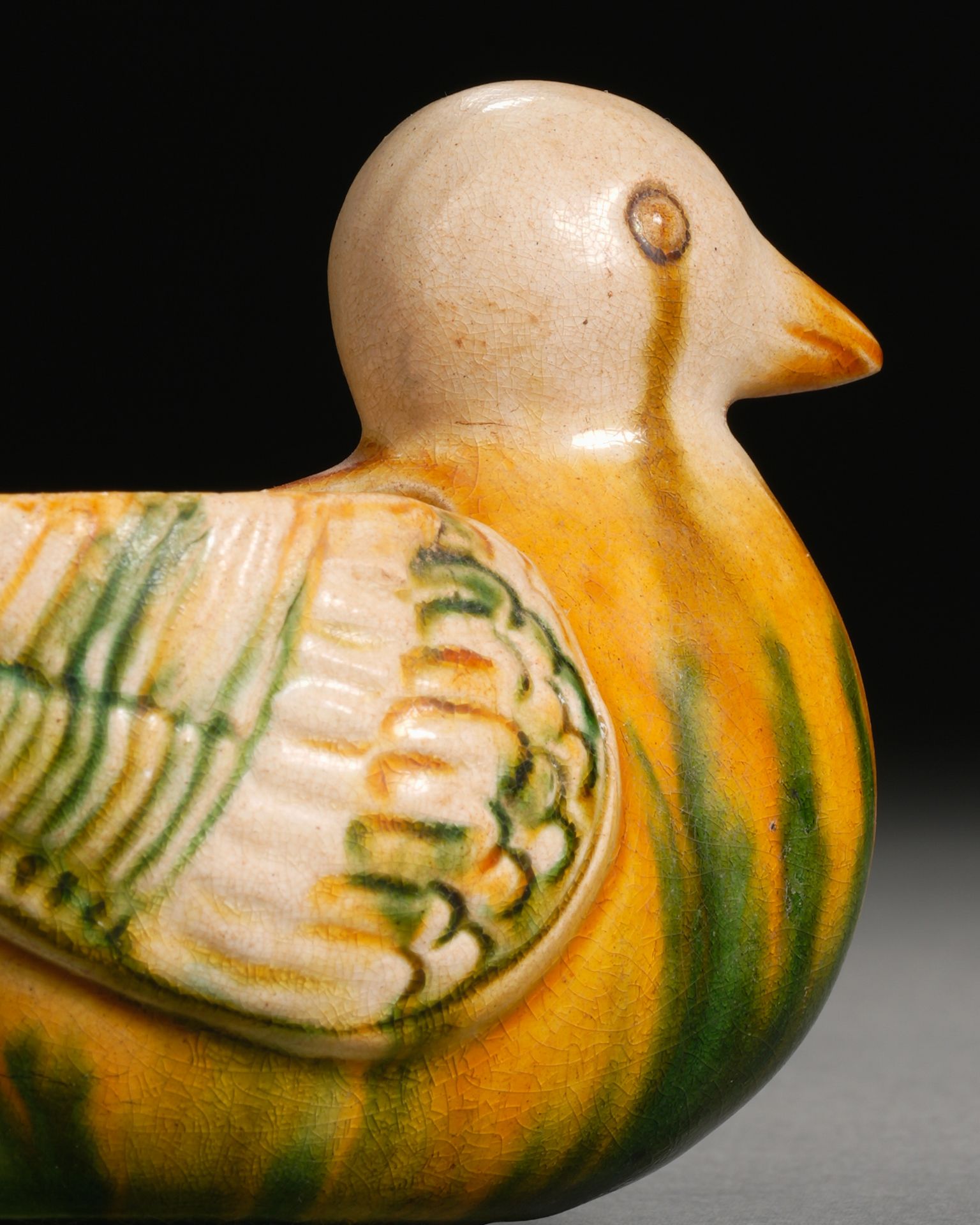 A Chinese Sancai Glaze Duck Shape Vessel - Bild 7 aus 10