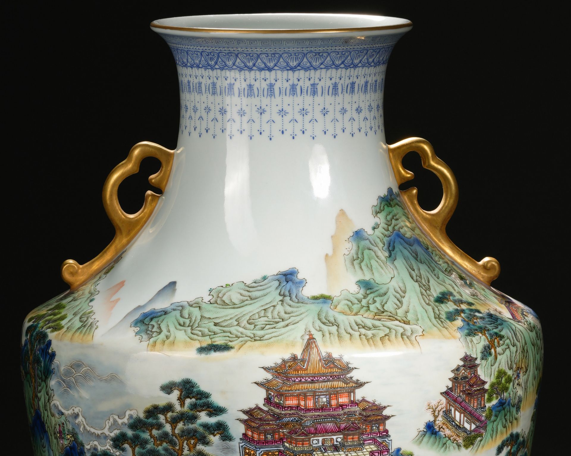 A Chinese Famille Rose Landscape Zun Vase - Bild 3 aus 16