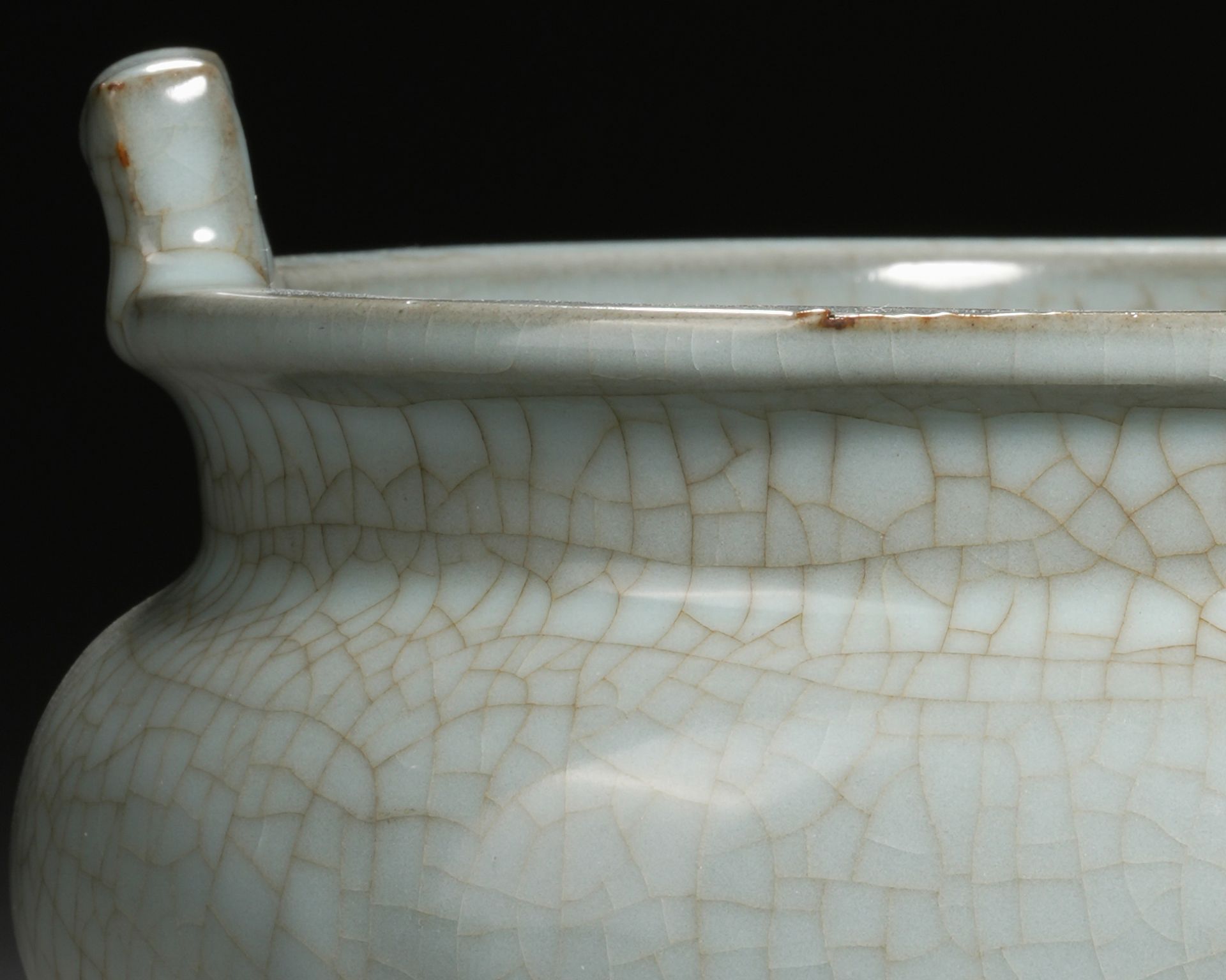 A Chinese Guan-ware Tripod Censer - Image 3 of 9