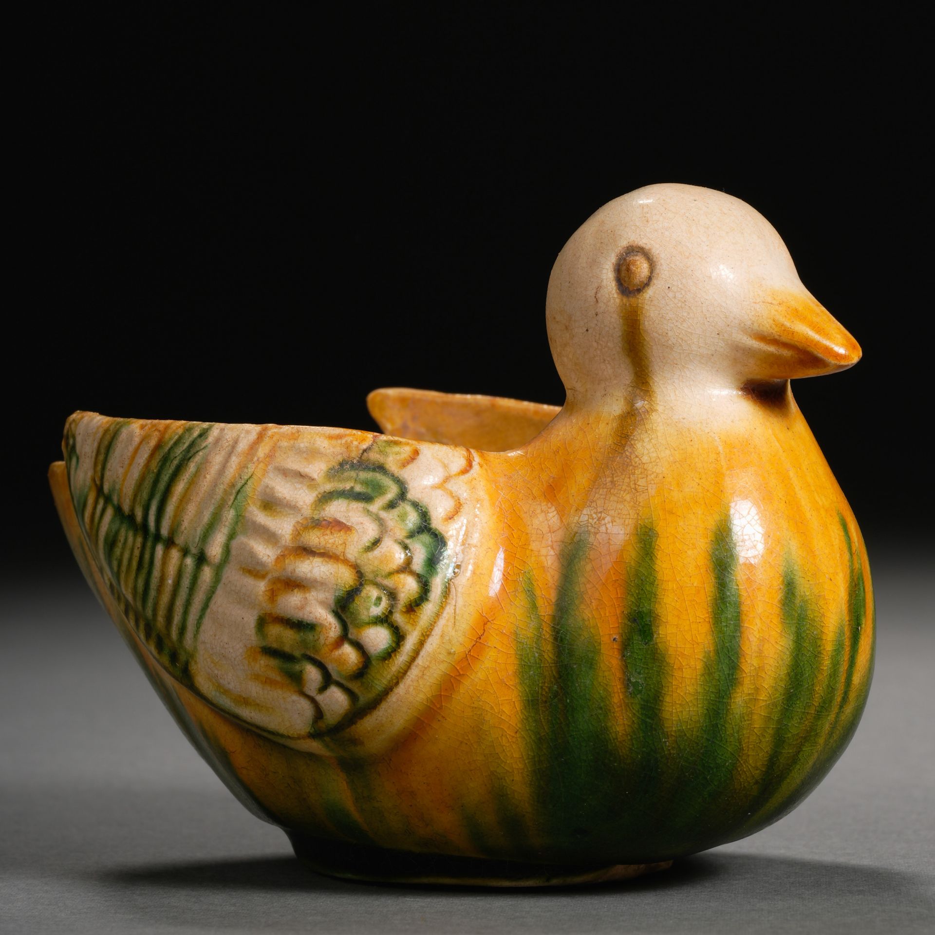 A Chinese Sancai Glaze Duck Shape Vessel - Bild 4 aus 10