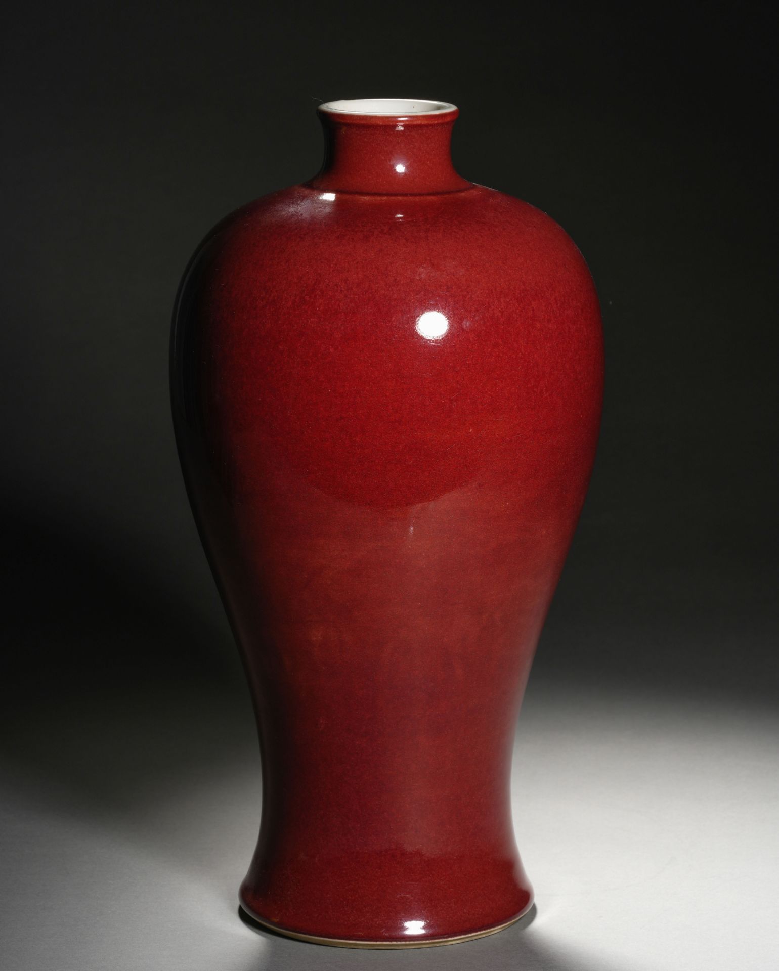 A Chinese Copper Red Vase Meiping - Bild 5 aus 10