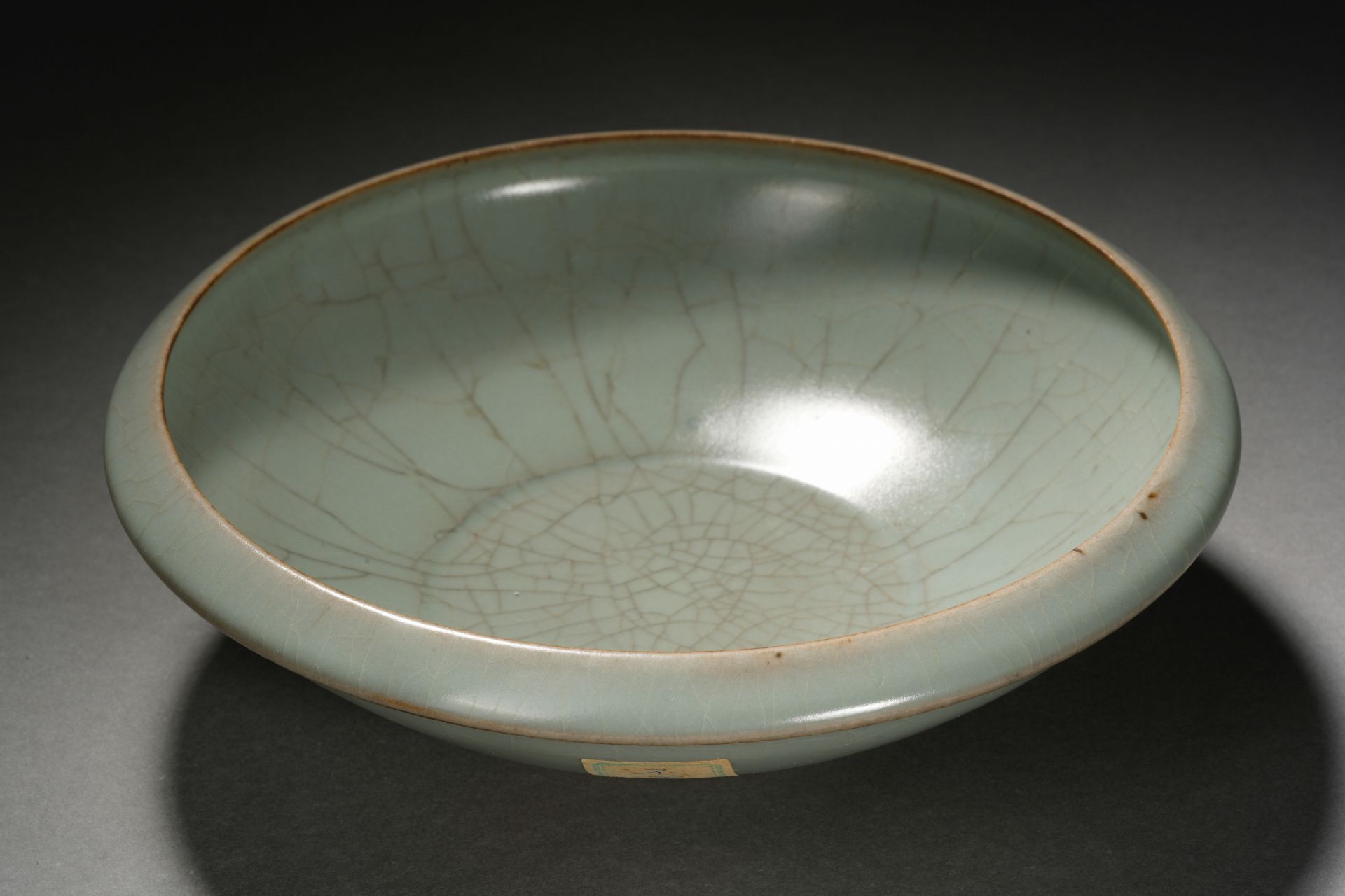 A Chinese Ru-ware Bowl - Bild 6 aus 8