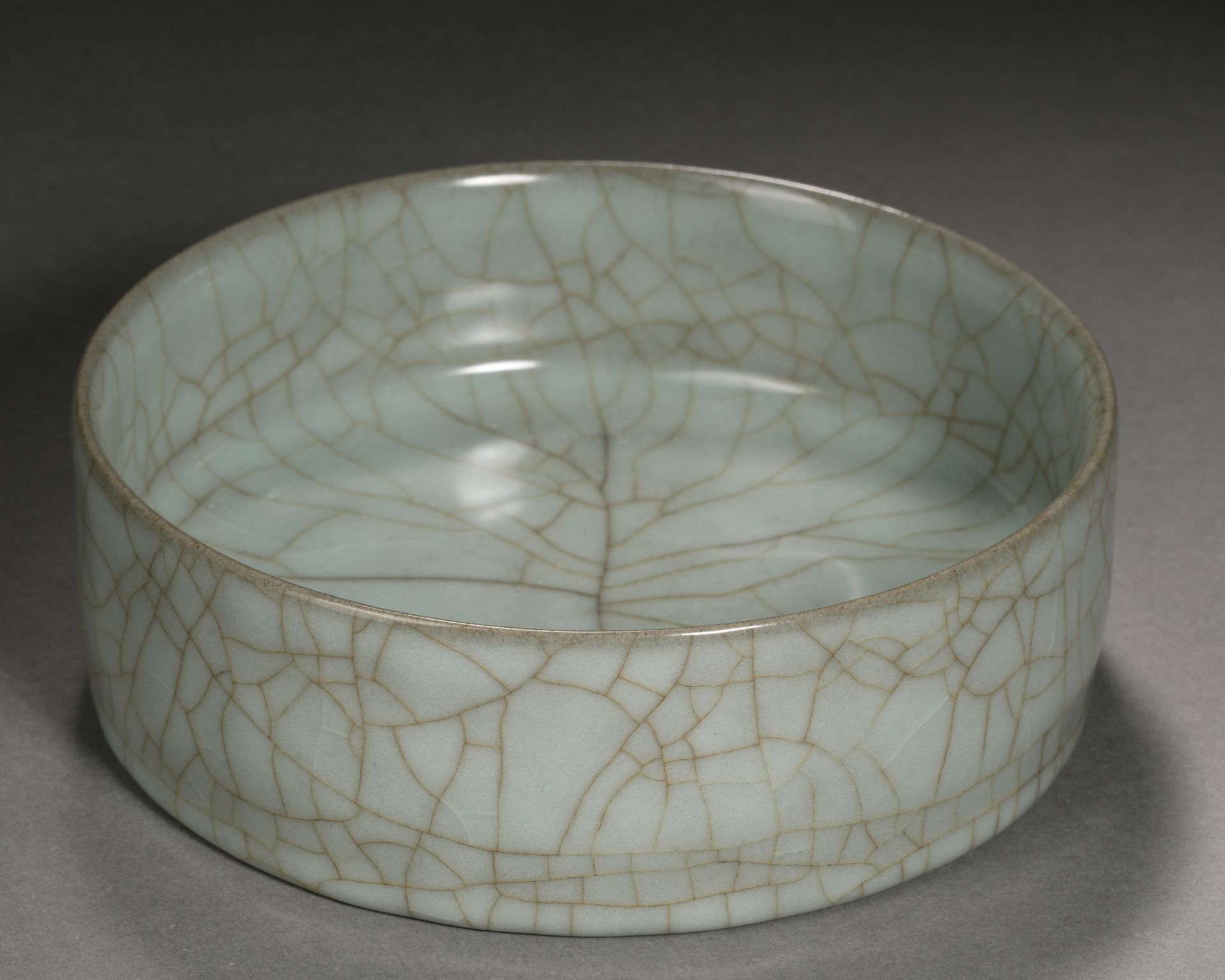 A Chinese Guan-ware Crackles Washer - Image 2 of 10