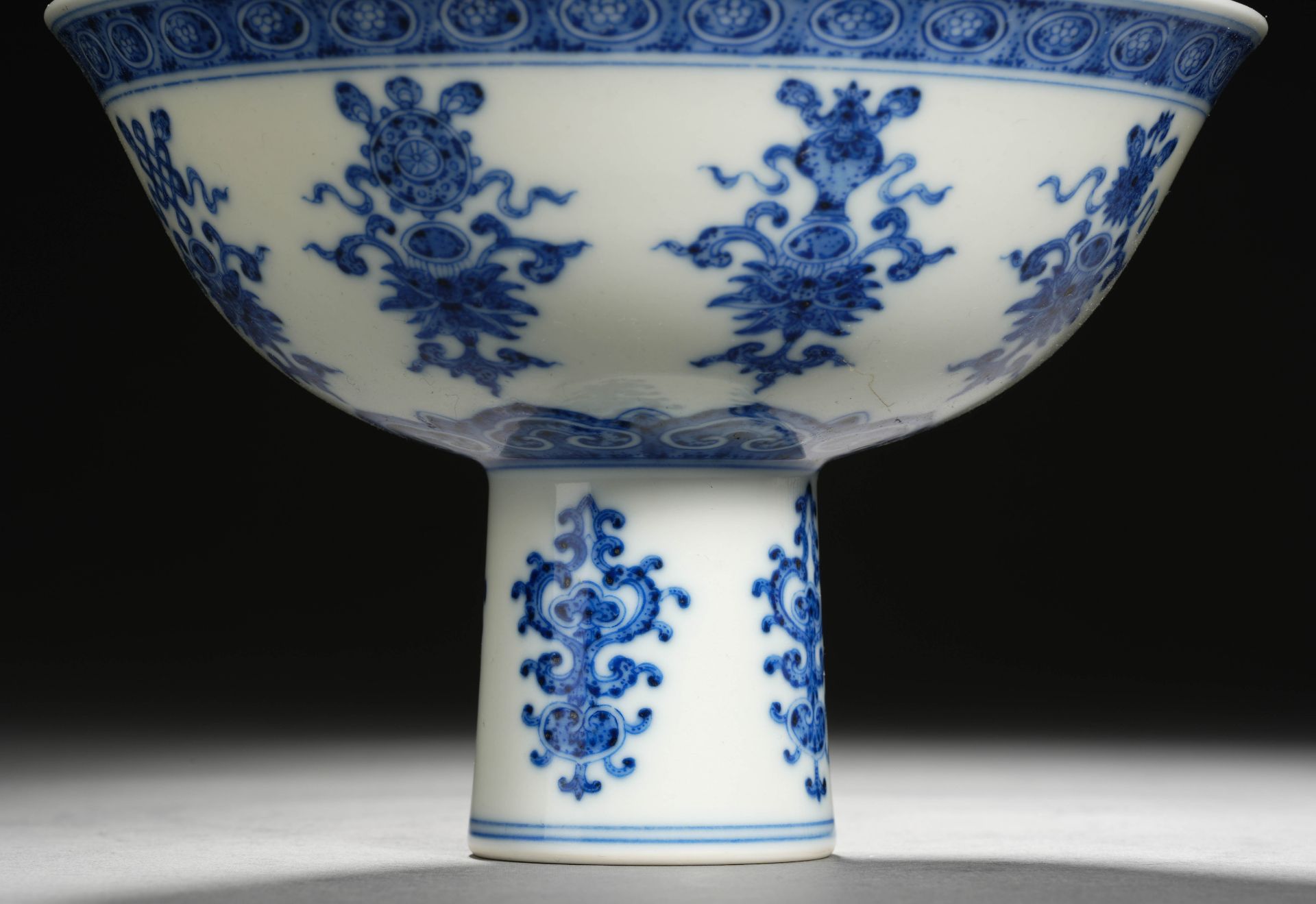 A Chinese Blue and White Steam Bowl - Bild 5 aus 9