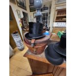 Top Hat in Leather Case - low reserve