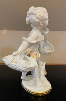 Large Moore Brothers Porcelain Cherub with Flowers - Image 4 of 6