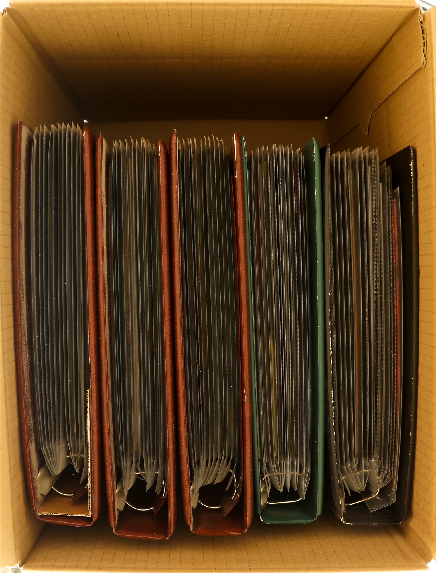 GB.ELIZABETH II PRESENTATION PACKS 1971 - 2016. A duplicated collection. Most packs are post 2000. - Image 8 of 8