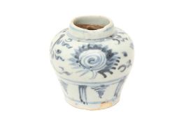 A CHINESE BLUE AND WHITE 'LOTUS' JAR 明 青花蓮紋小瓶