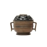 A CHINESE BRONZE CENSER AND JADE-INSET WOOD COVER 二十世紀 銅香爐連玉嵌蓋