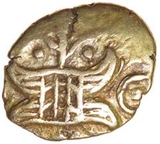Irstead Smiler. Three-Part Box. Iceni. c.20-10 BC. Celtic gold quarter stater. 10-12mm. 1.02g.