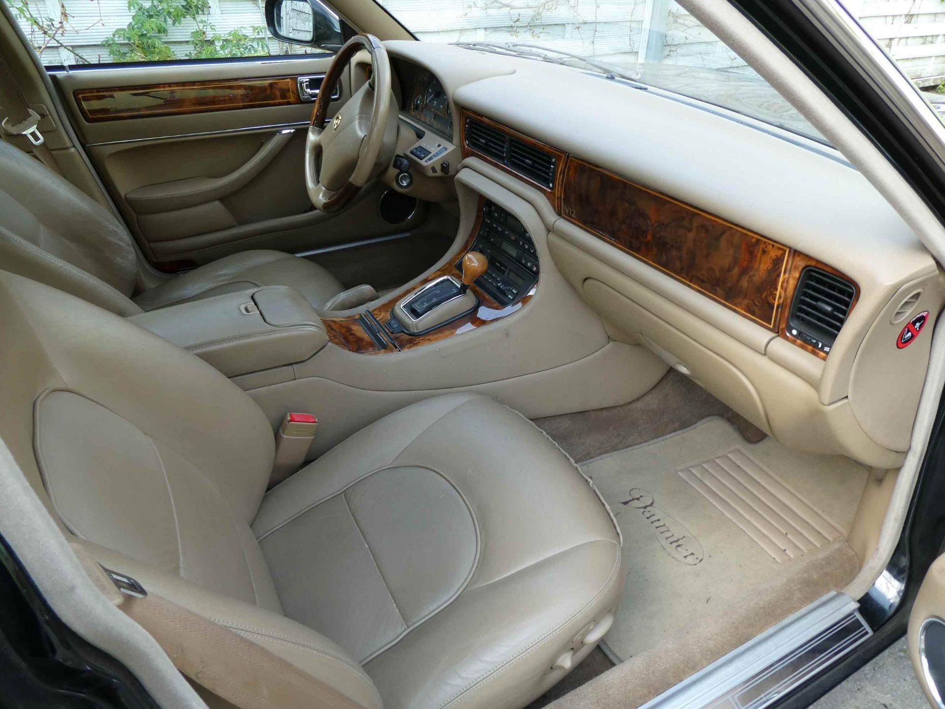 Jaguar Daimler XJ12, Baureihe X300, Langversion - Bild 3 aus 12