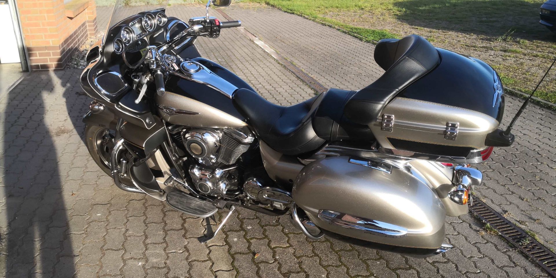 Motorrad Kawasaki VN 1700 Voyager ABS - Bild 2 aus 8