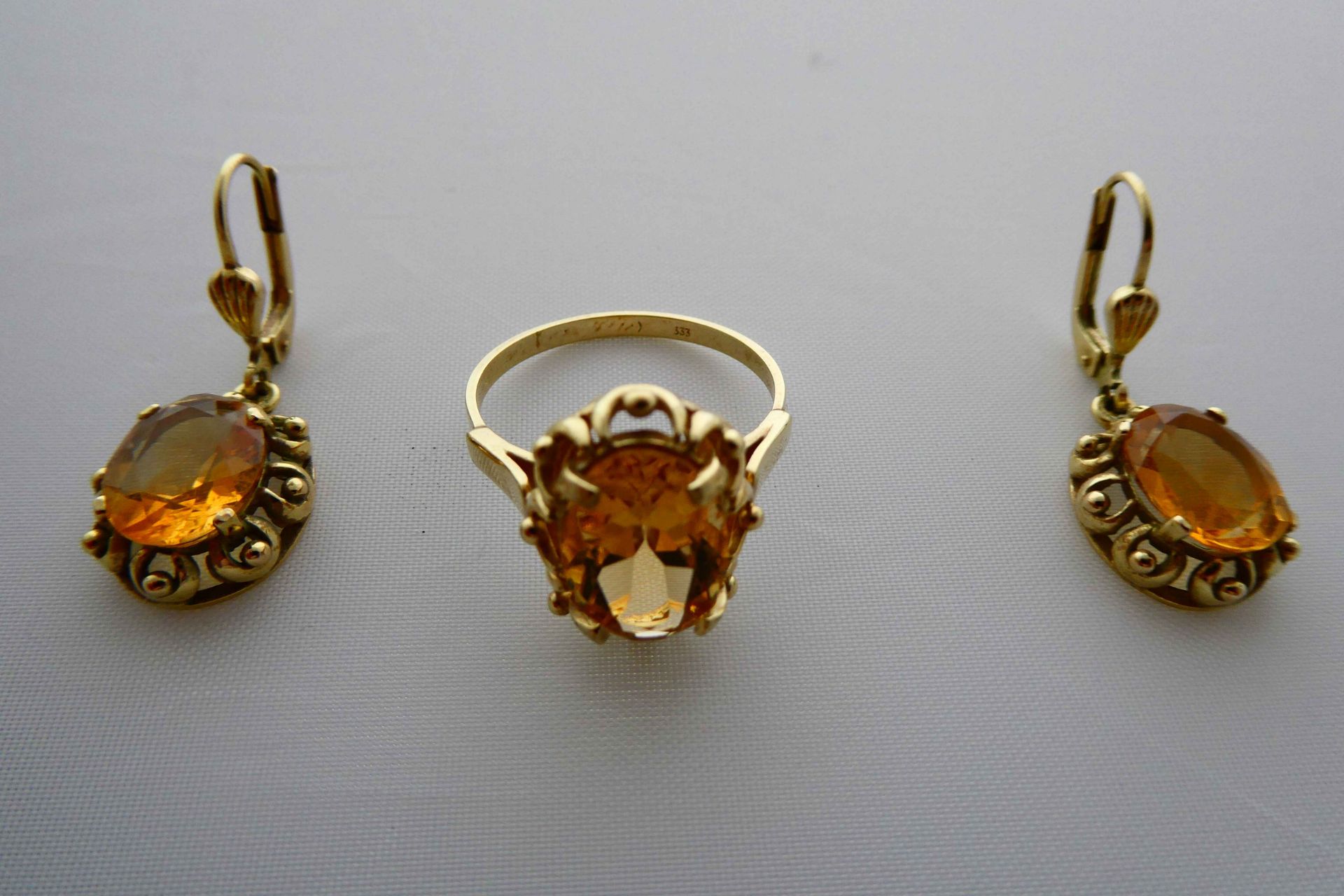 Set aus Ring und Ohrhänger