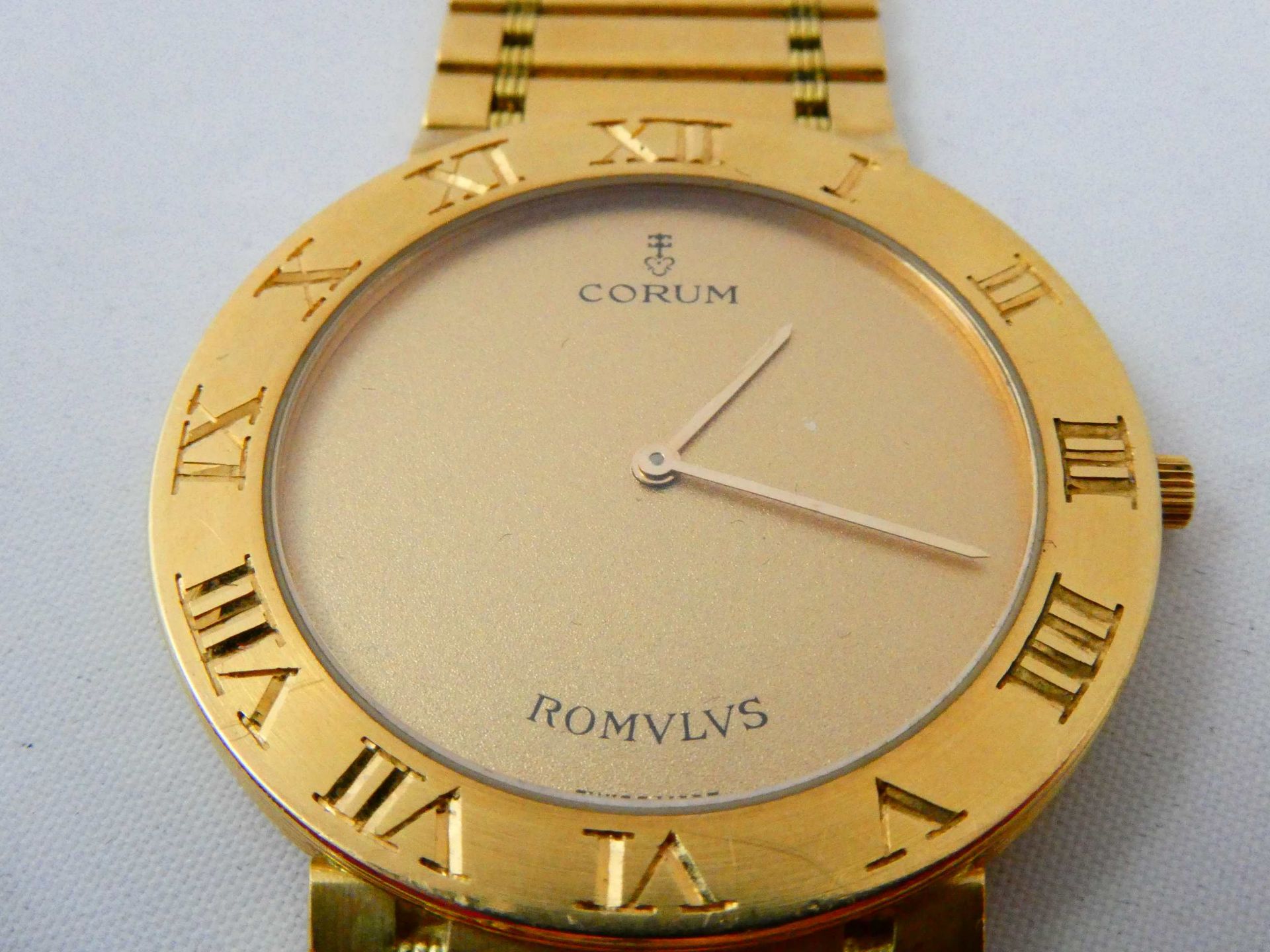 Corum "Romulus" 18K Gold - Image 4 of 9