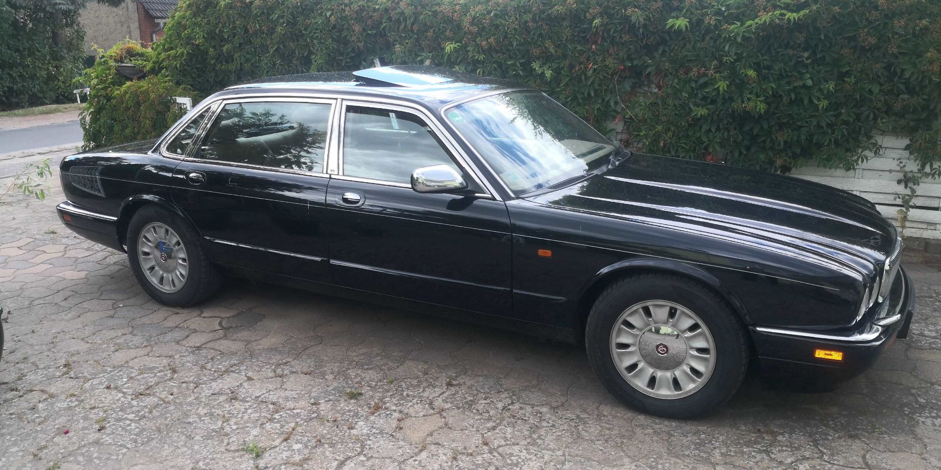 Jaguar XJ 12 Lang Modell X 300