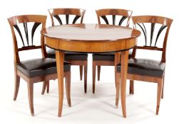 Biedermeier-Tisch m. 4 Stühlen