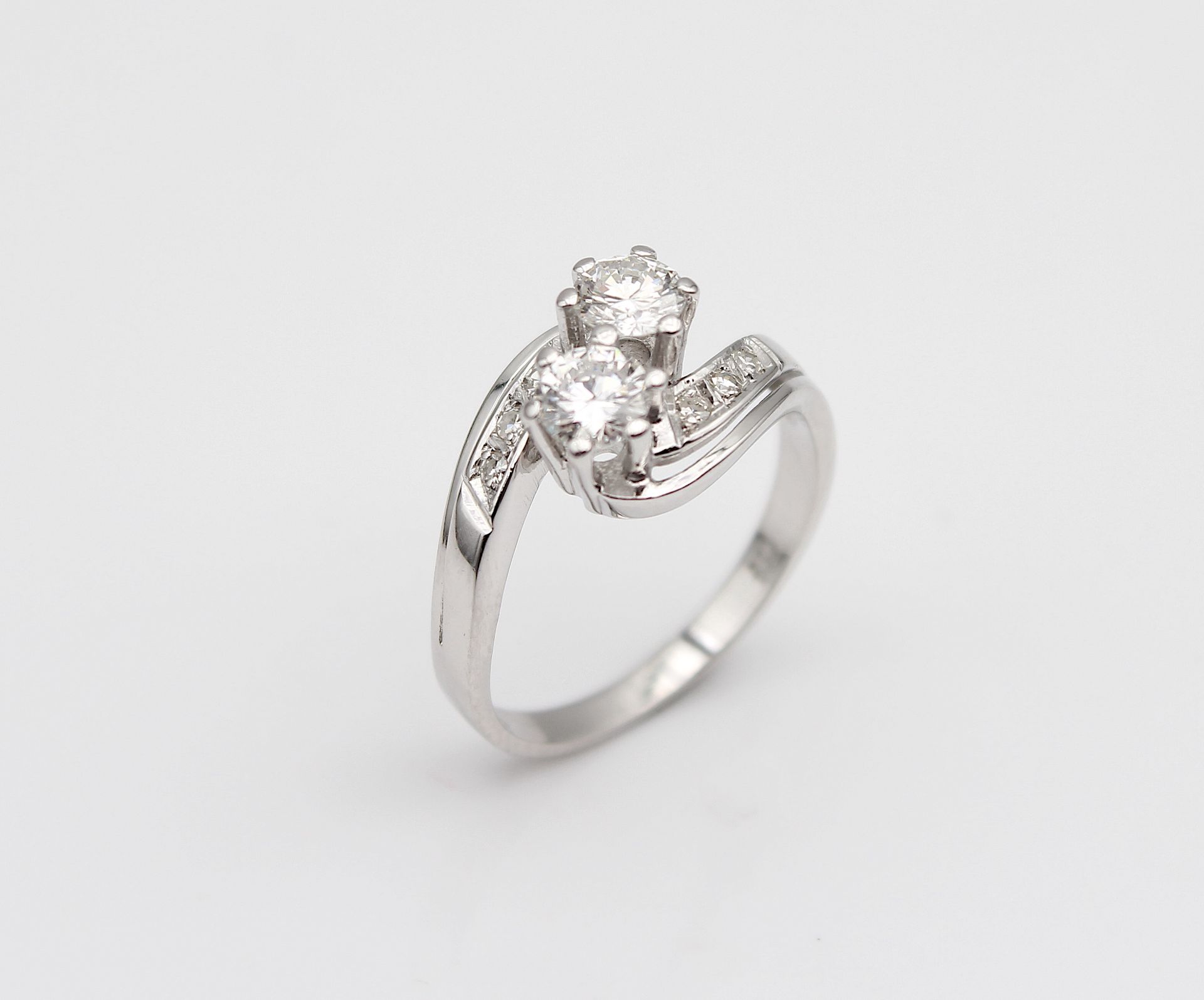 High quality ring with brilliants and diamonds