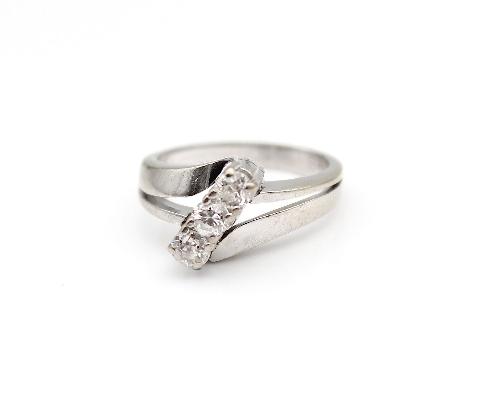 Classic vintage ring with diamonds - Image 2 of 4