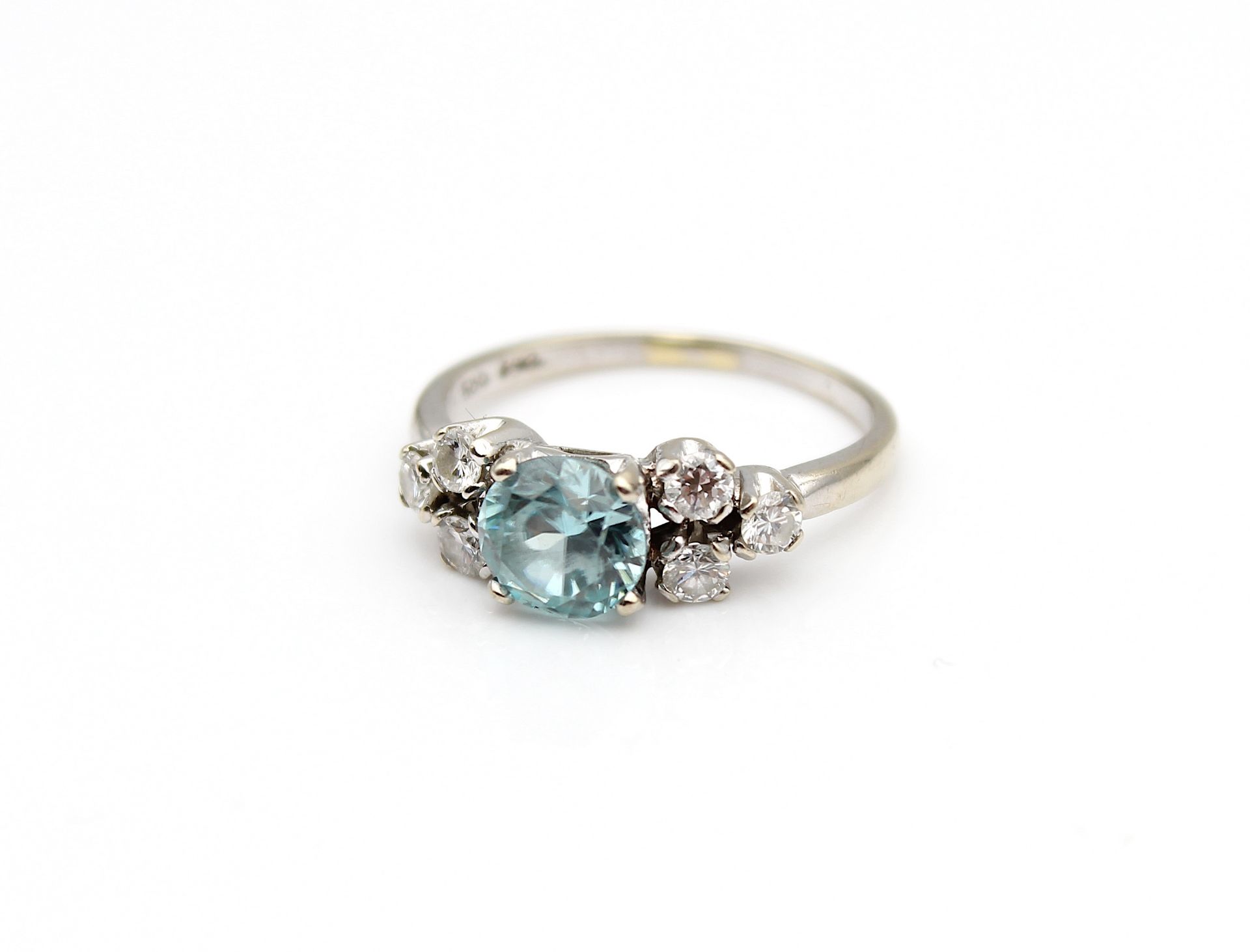 Bezaubernder Ring mit einem blauen Zirkon und Brillanten - Bild 4 aus 5