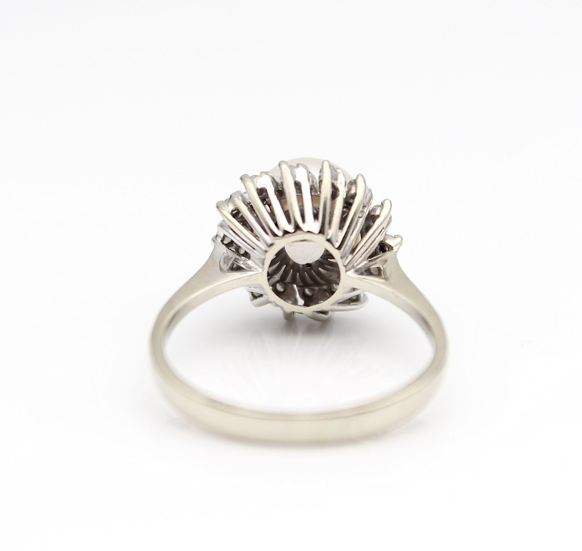 Vintage ring with cultured pearl and diamonds - Image 4 of 4