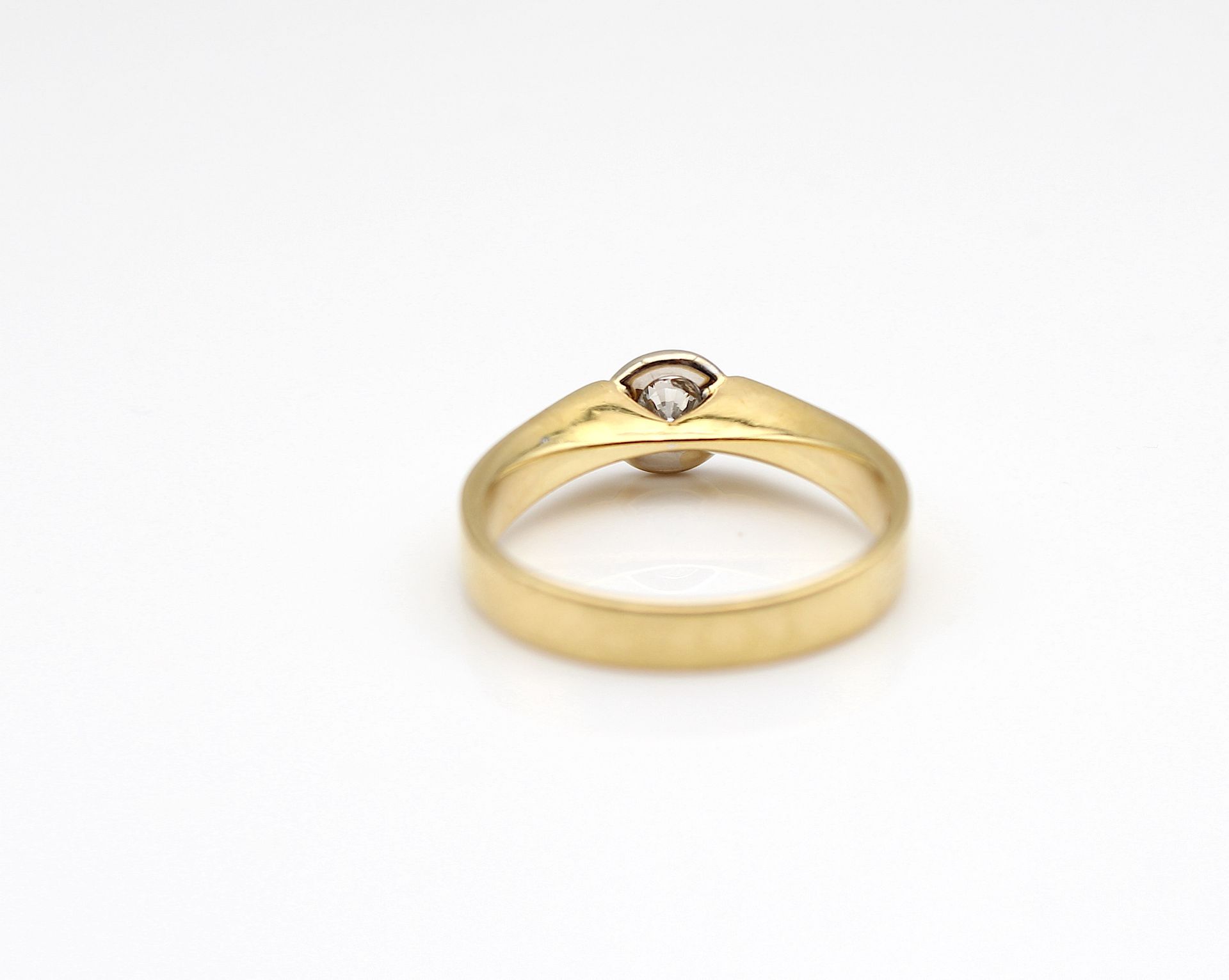 Simple ring with a brilliant - Image 3 of 3