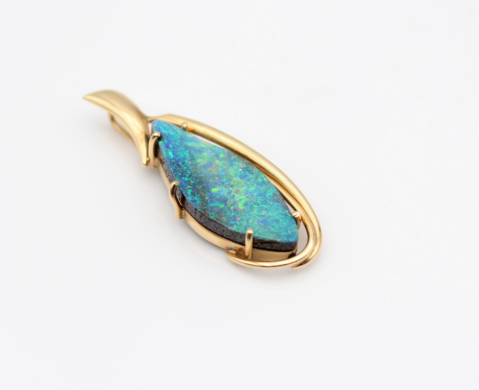Great boulder opal pendant