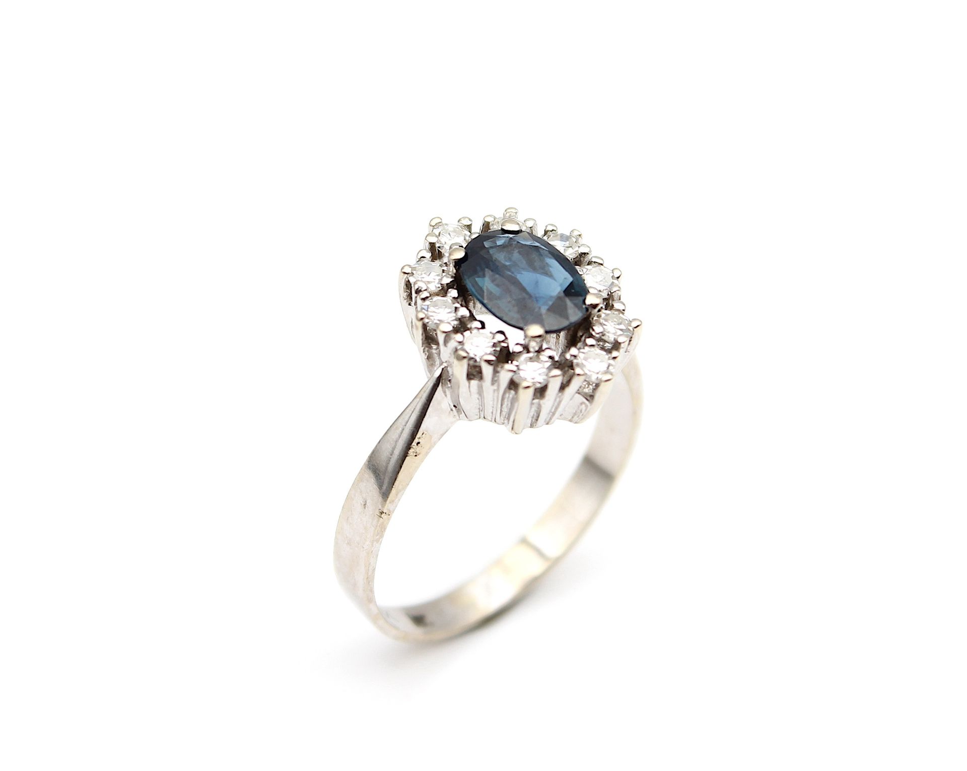 Classic sapphire ring with diamonds