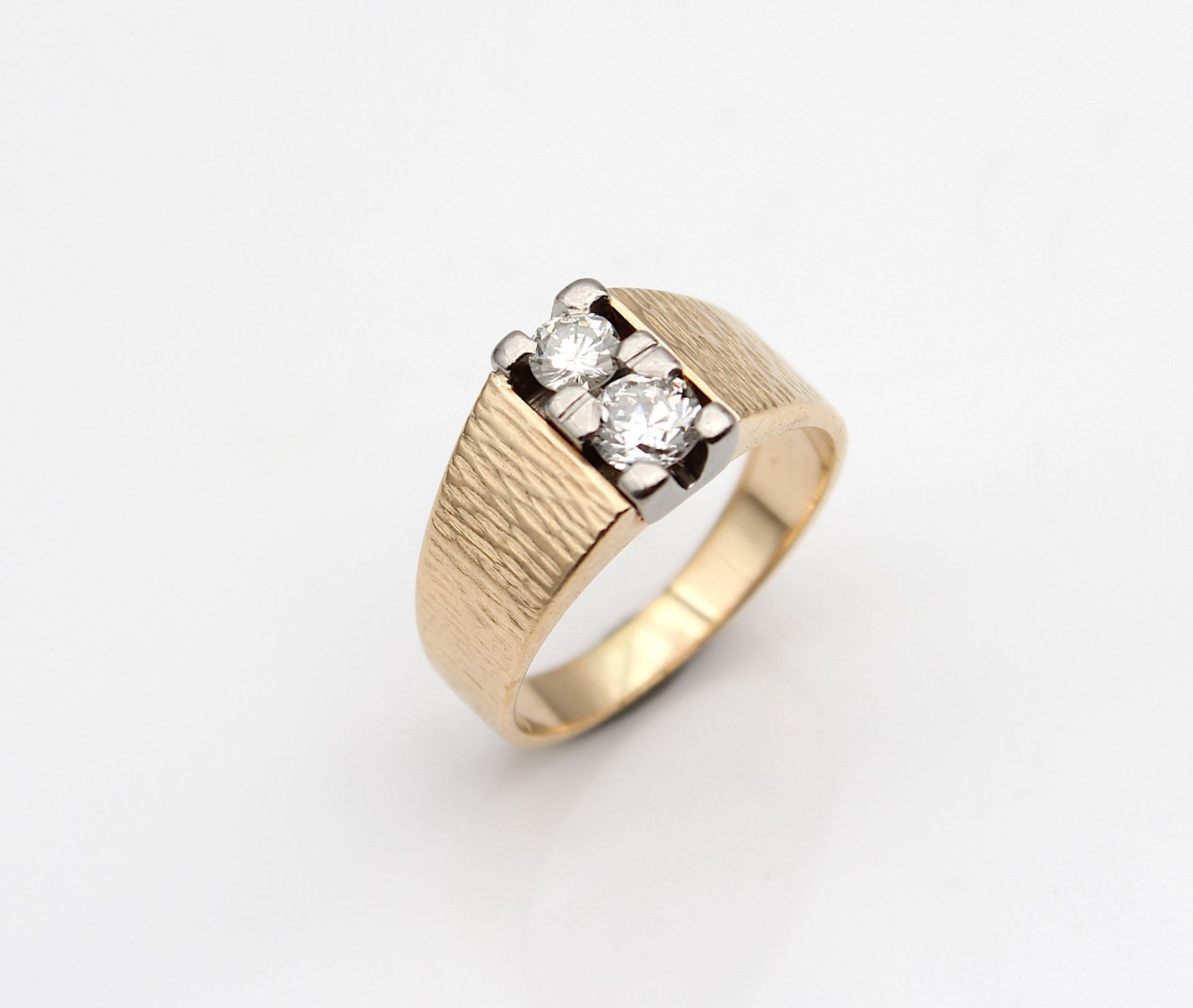 Vintage Ring mit Brillant und Diamant