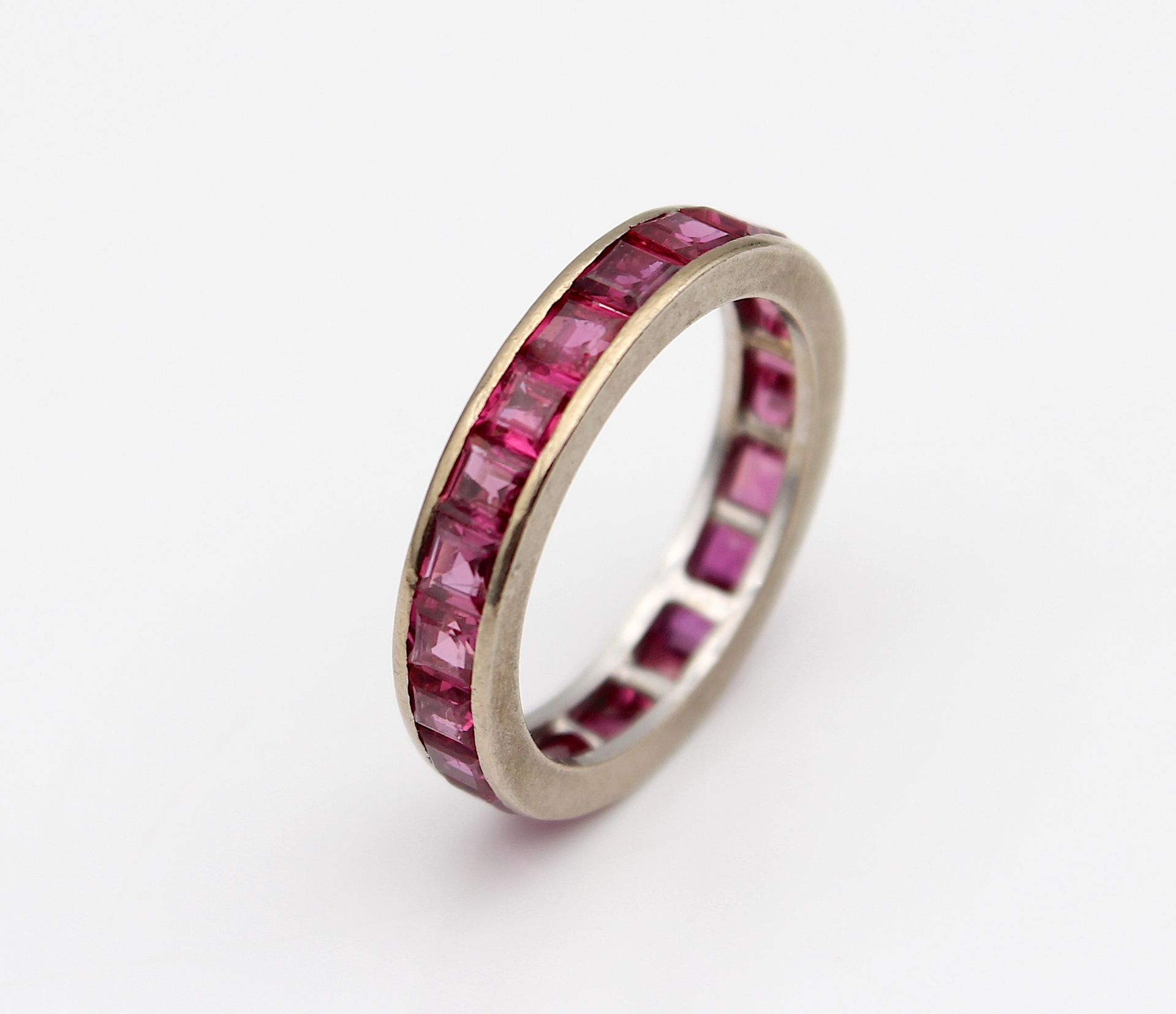 Great memoire ring with pink sapphires