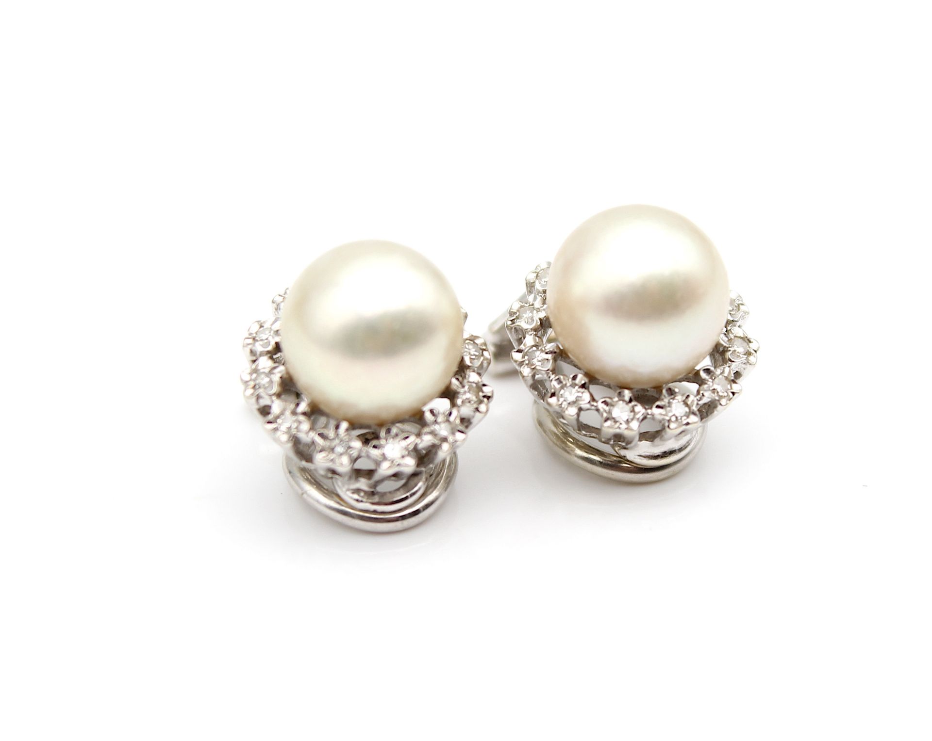 Great vintage earclips with cultured pearl and diamonds - Image 2 of 4