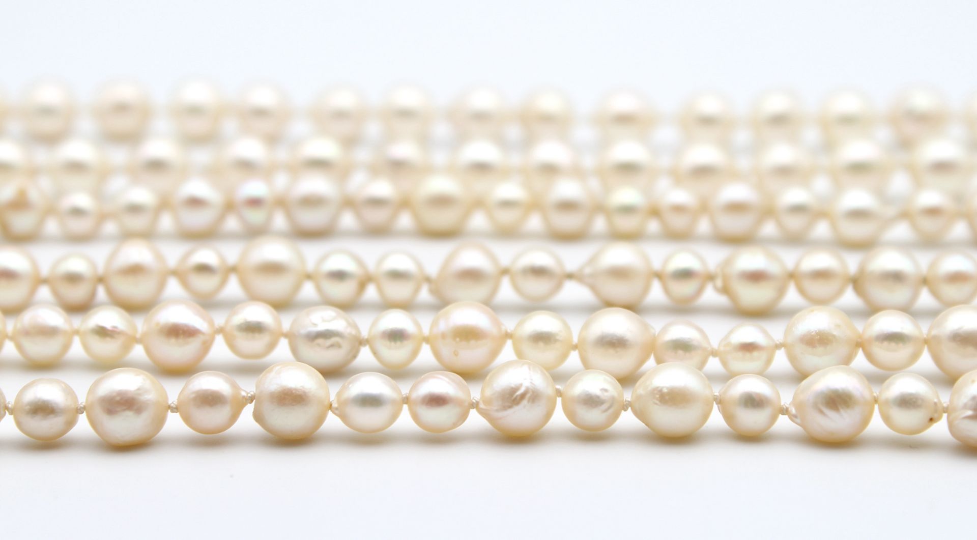 3 simple cultured pearl necklaces - Image 3 of 3